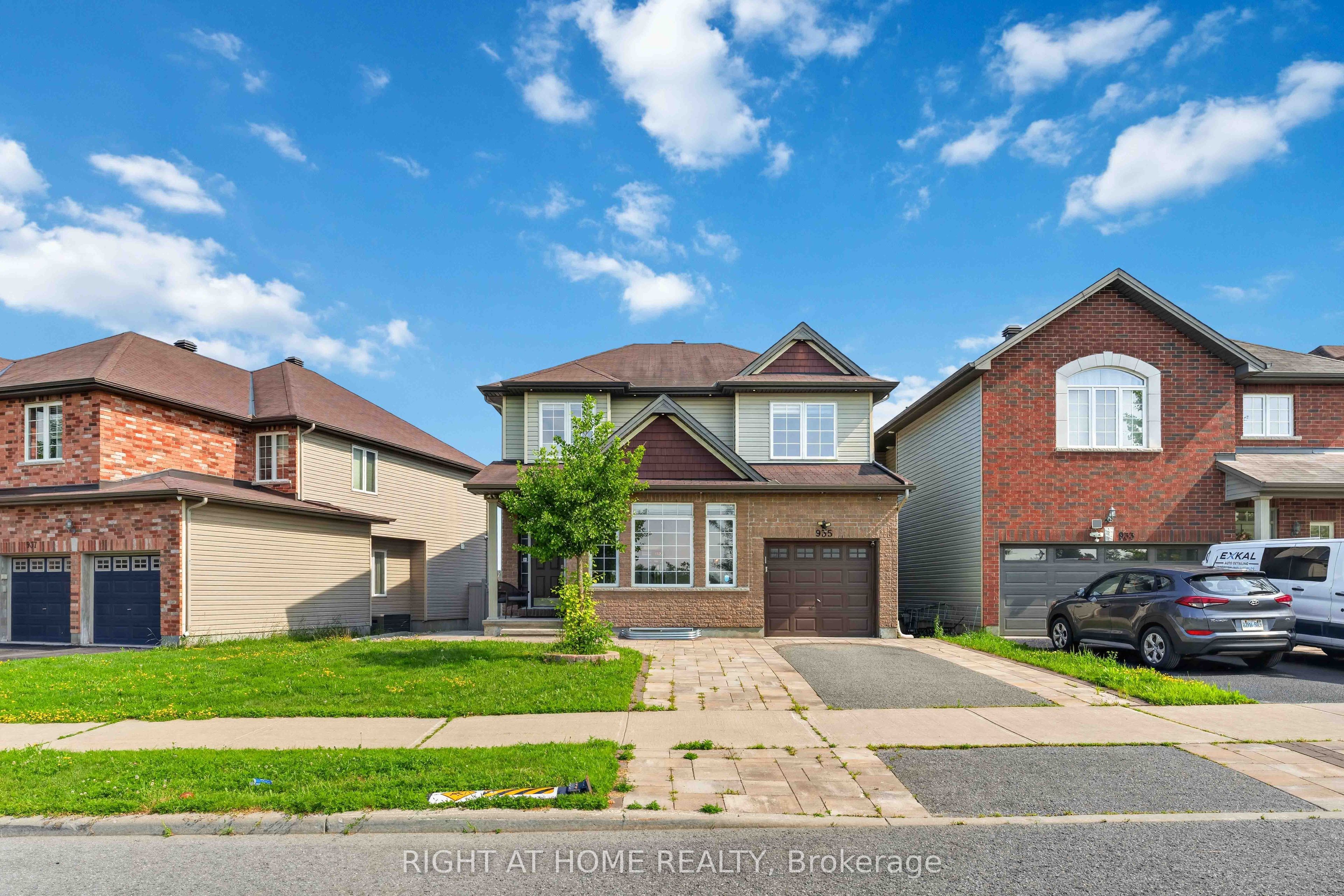 935 Rotary Way Property Photo 1