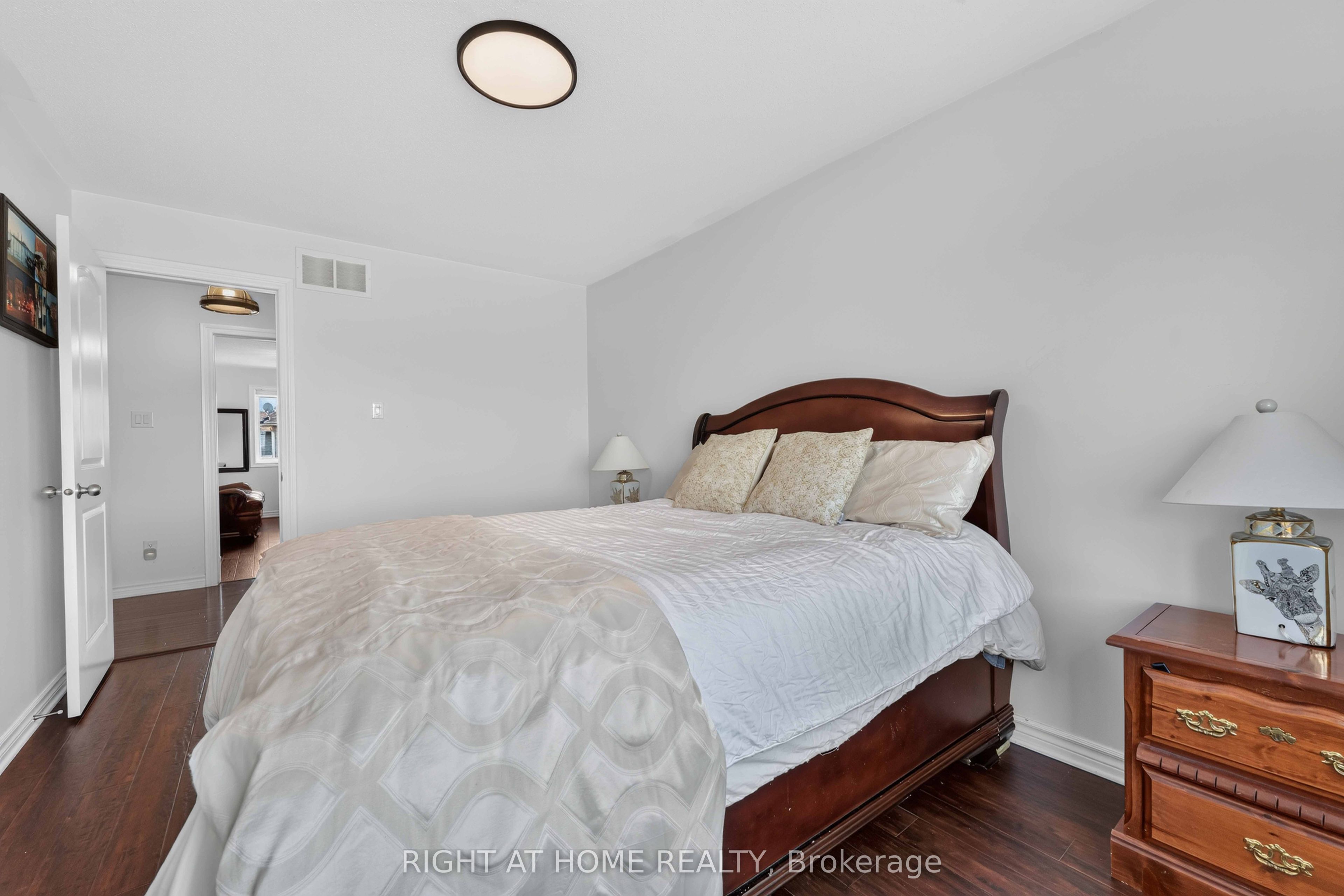 935 Rotary Way Property Photo 24