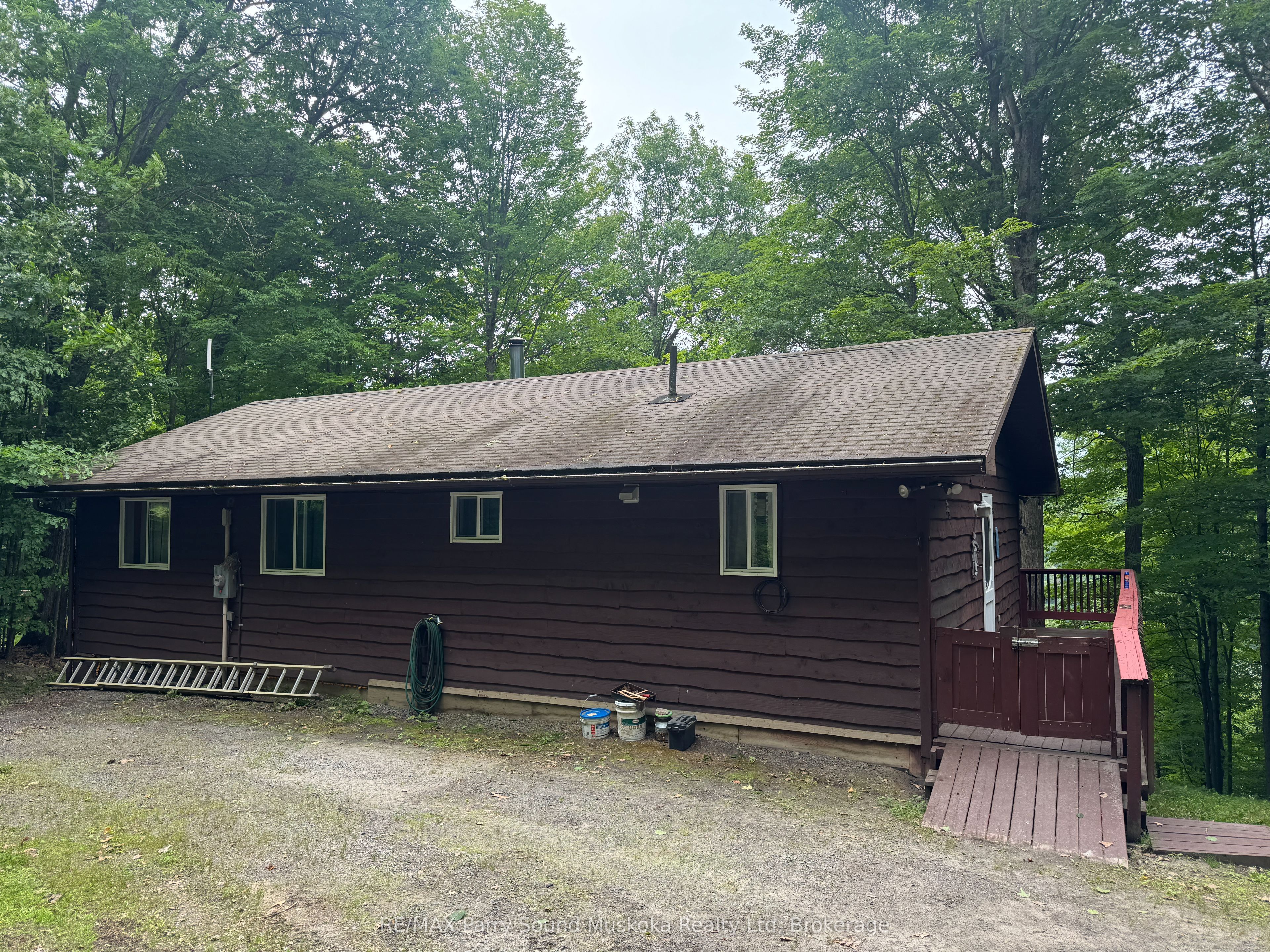 1117 Limberlost Point Road Property Photo 2