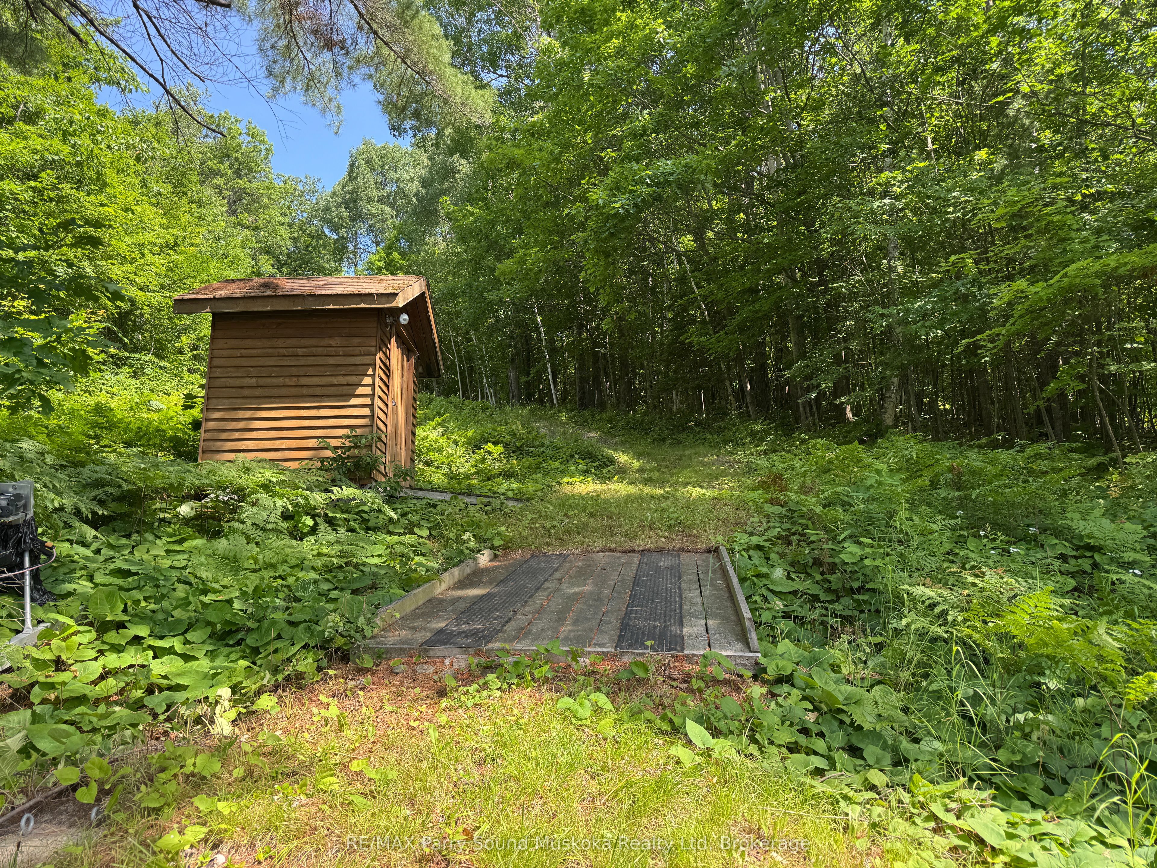 1117 Limberlost Point Road Property Photo 10