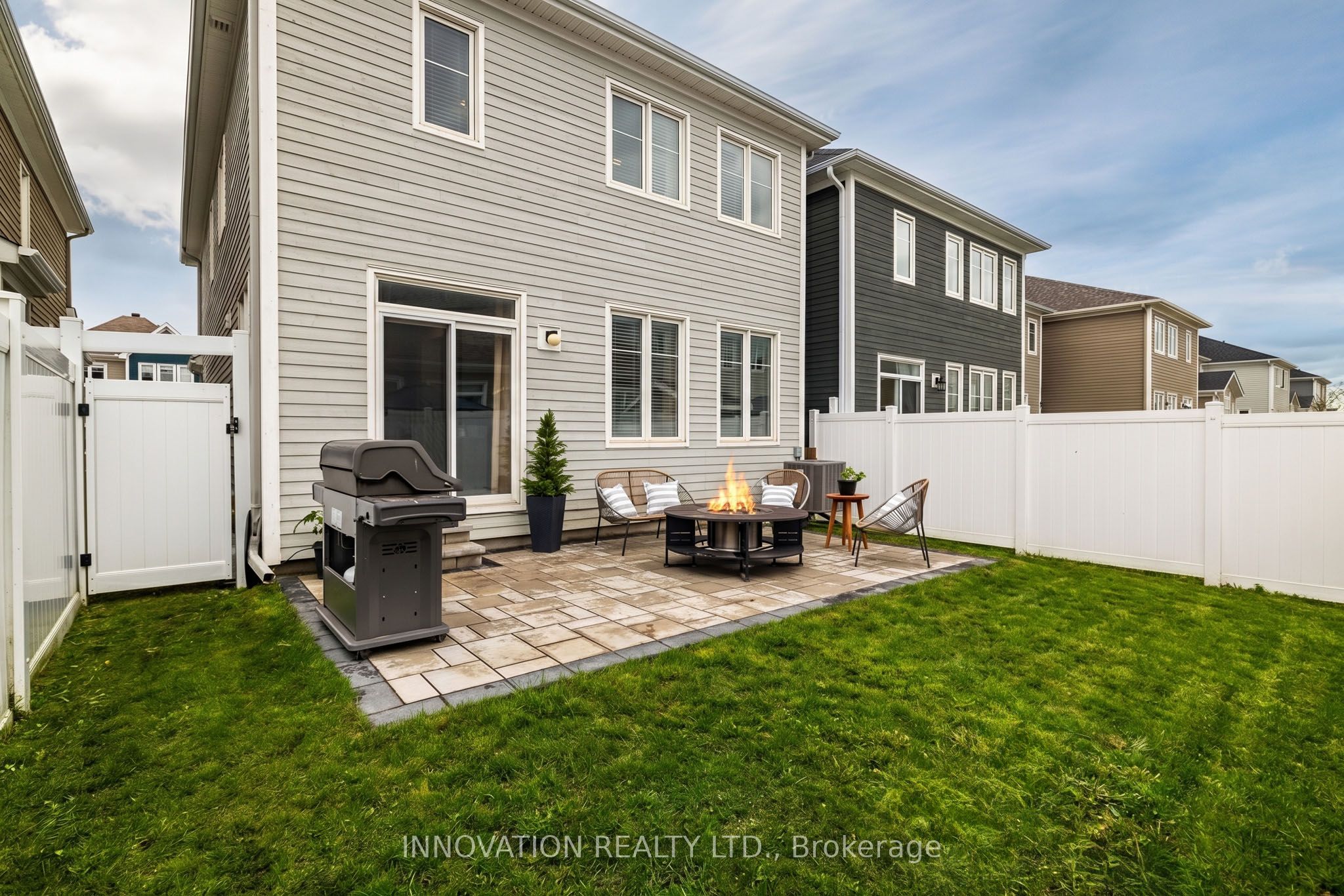 191 Equitation Circle Property Photo 31