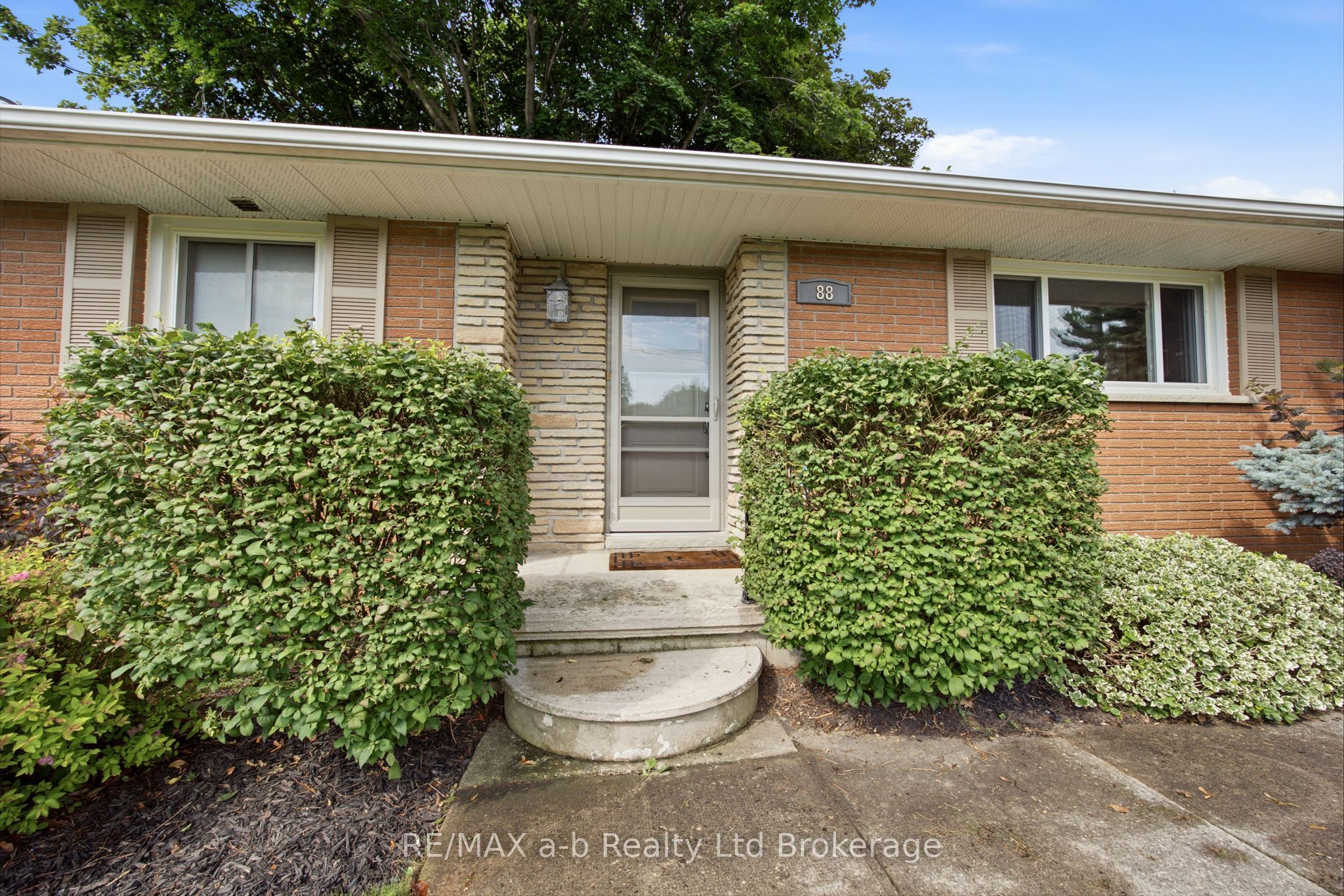 88 Hillside Avenue Property Photo 4