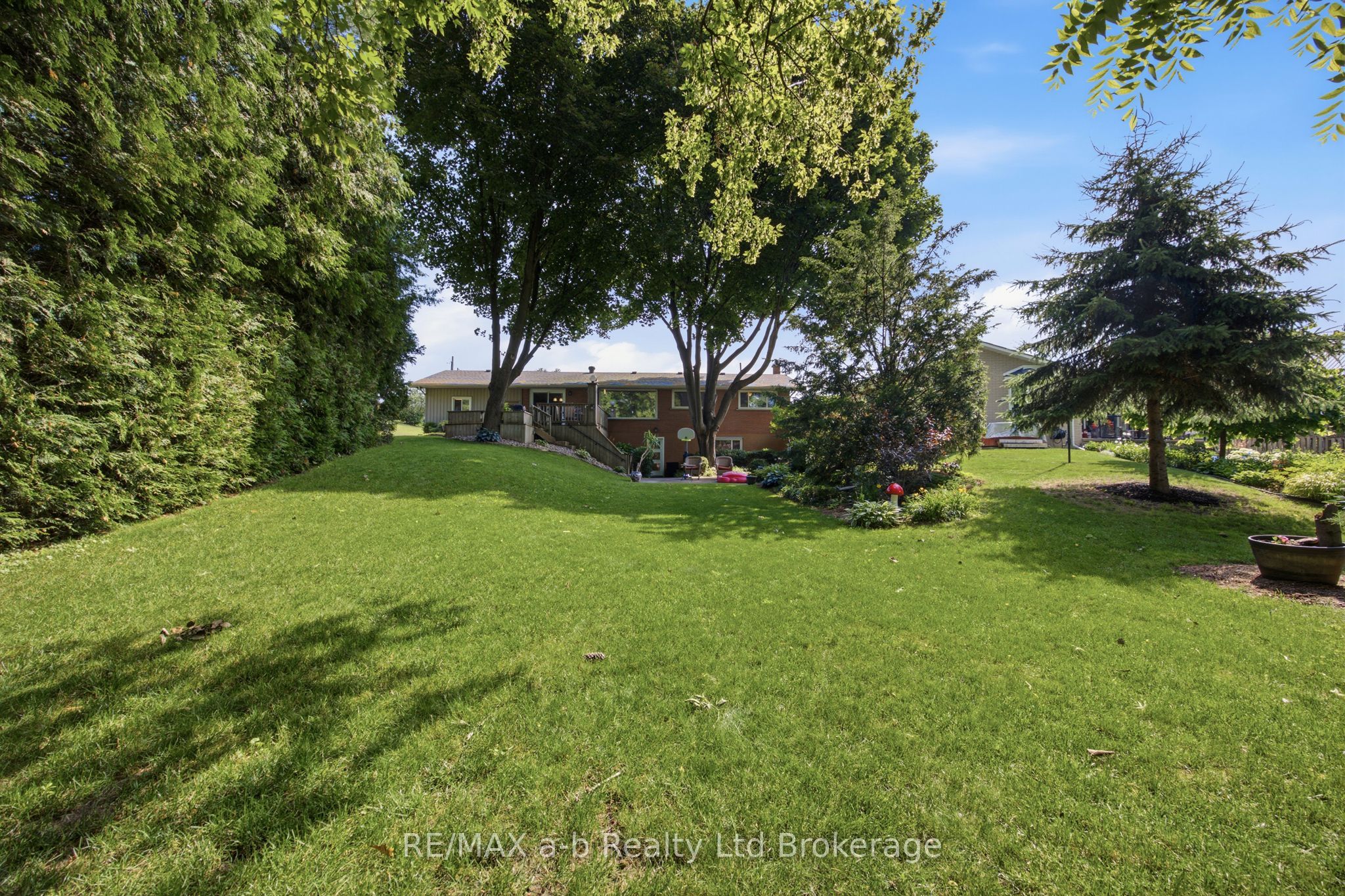 88 Hillside Avenue Property Photo 17