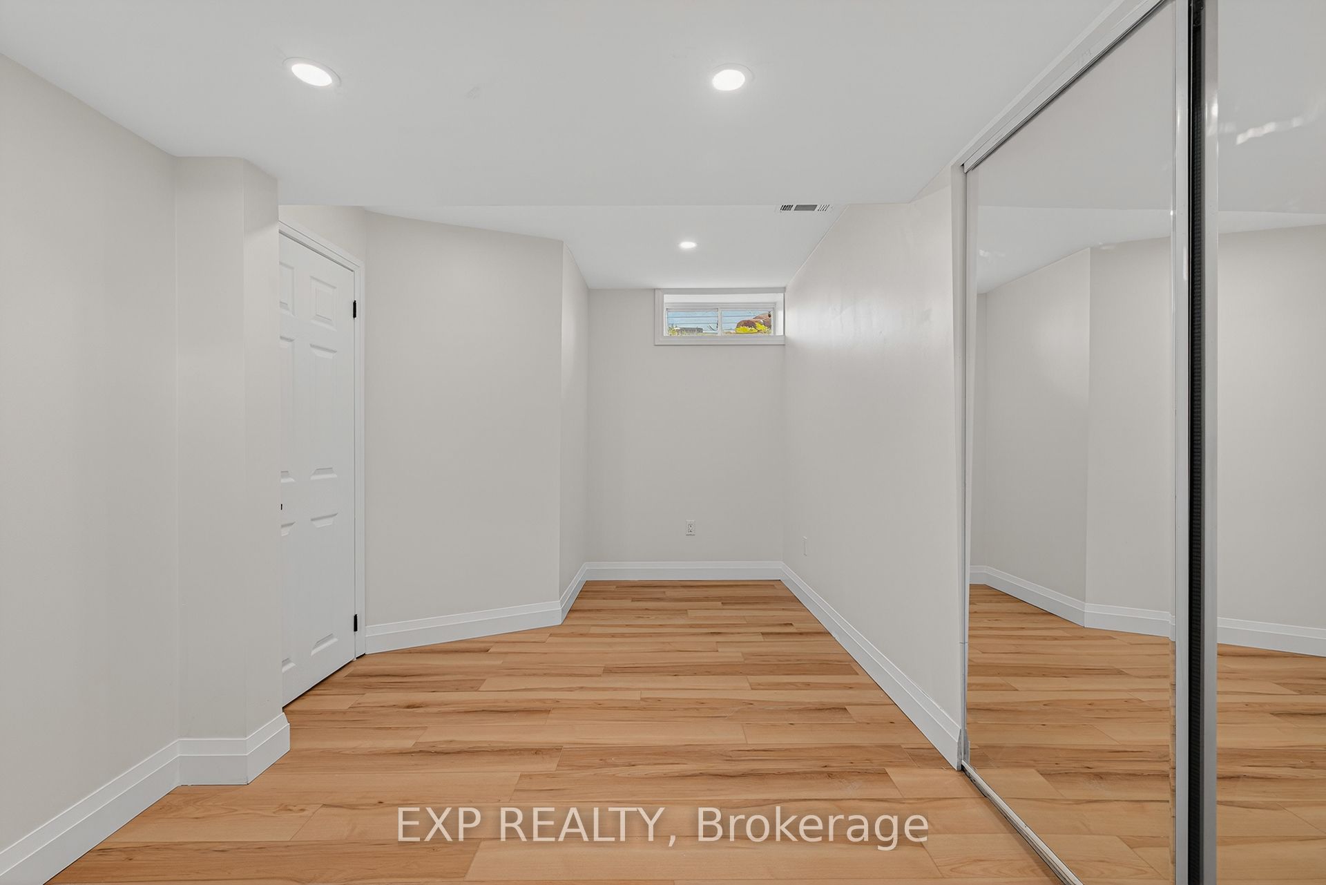 101 Anastasia Crescent Property Photo 19