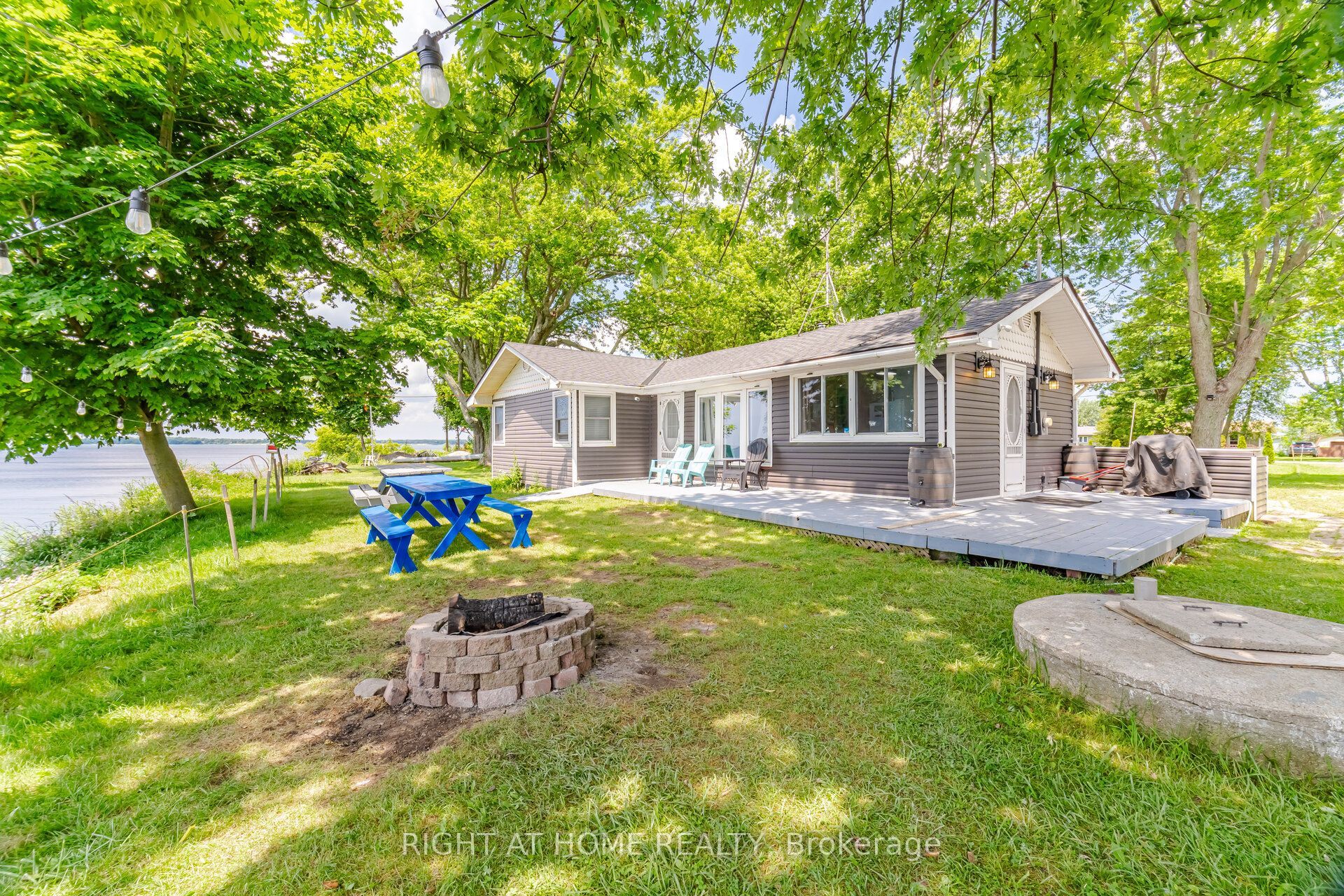 33 Derner Line Property Photo 3