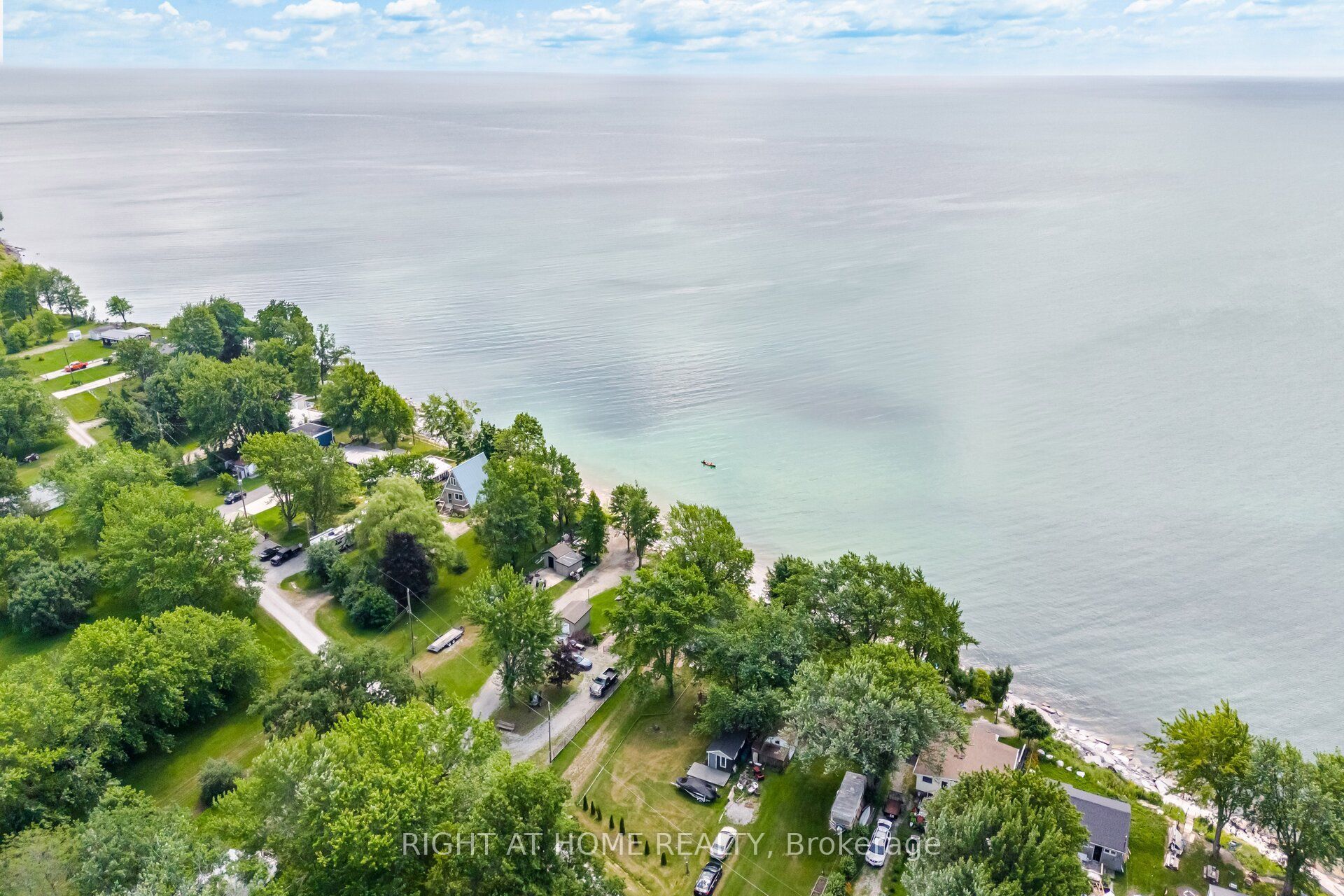33 Derner Line Property Photo 5