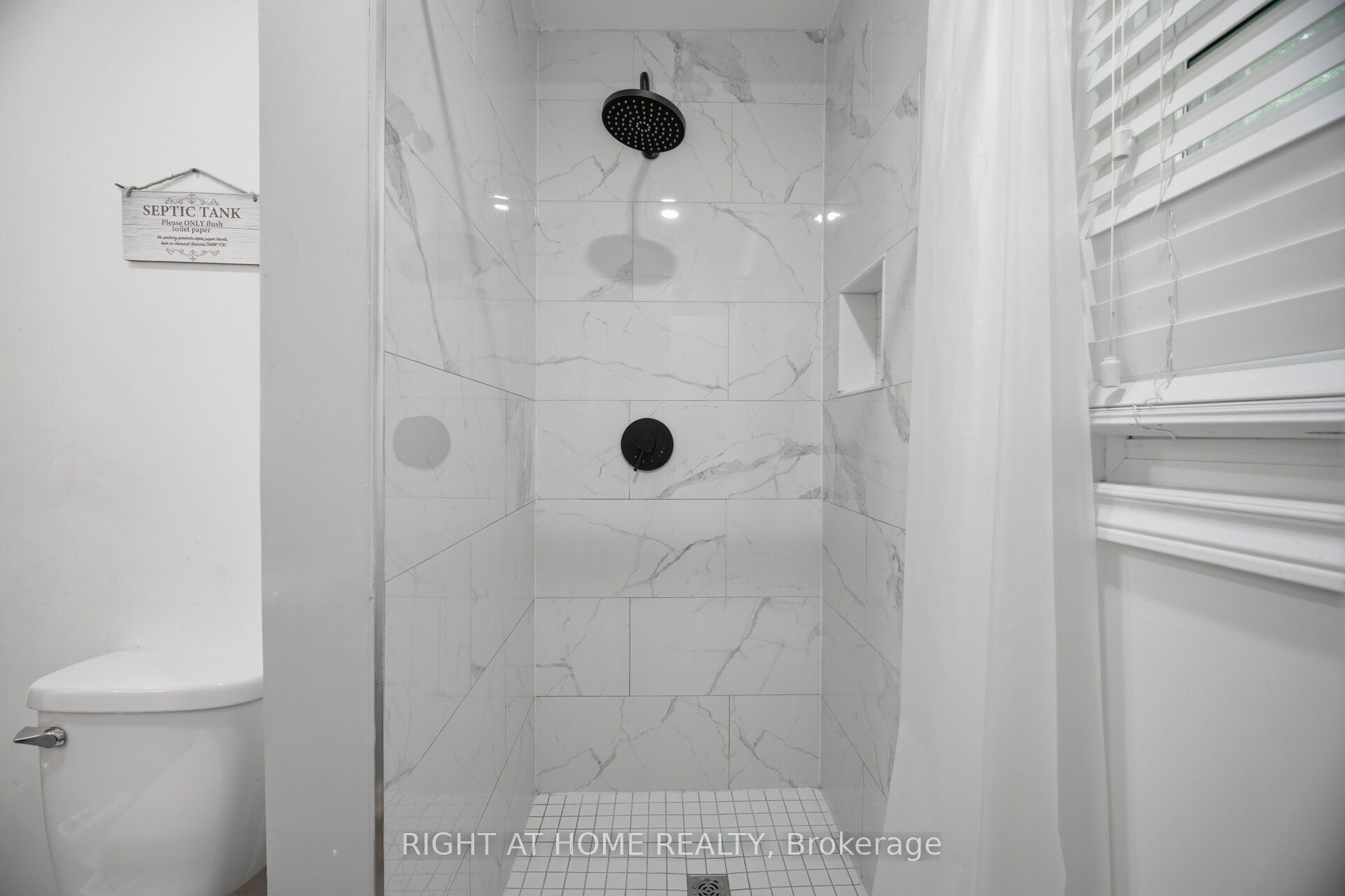 33 Derner Line Property Photo 24