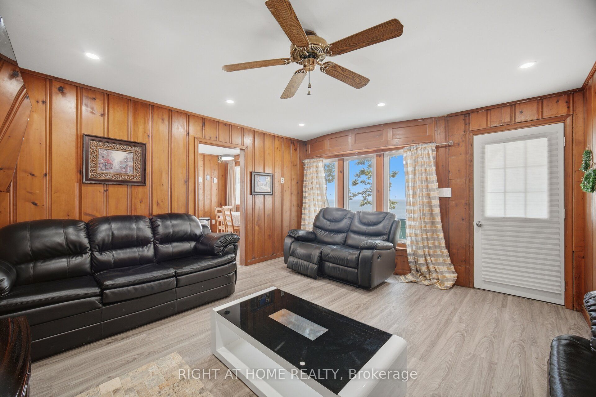 33 Derner Line Property Photo 29