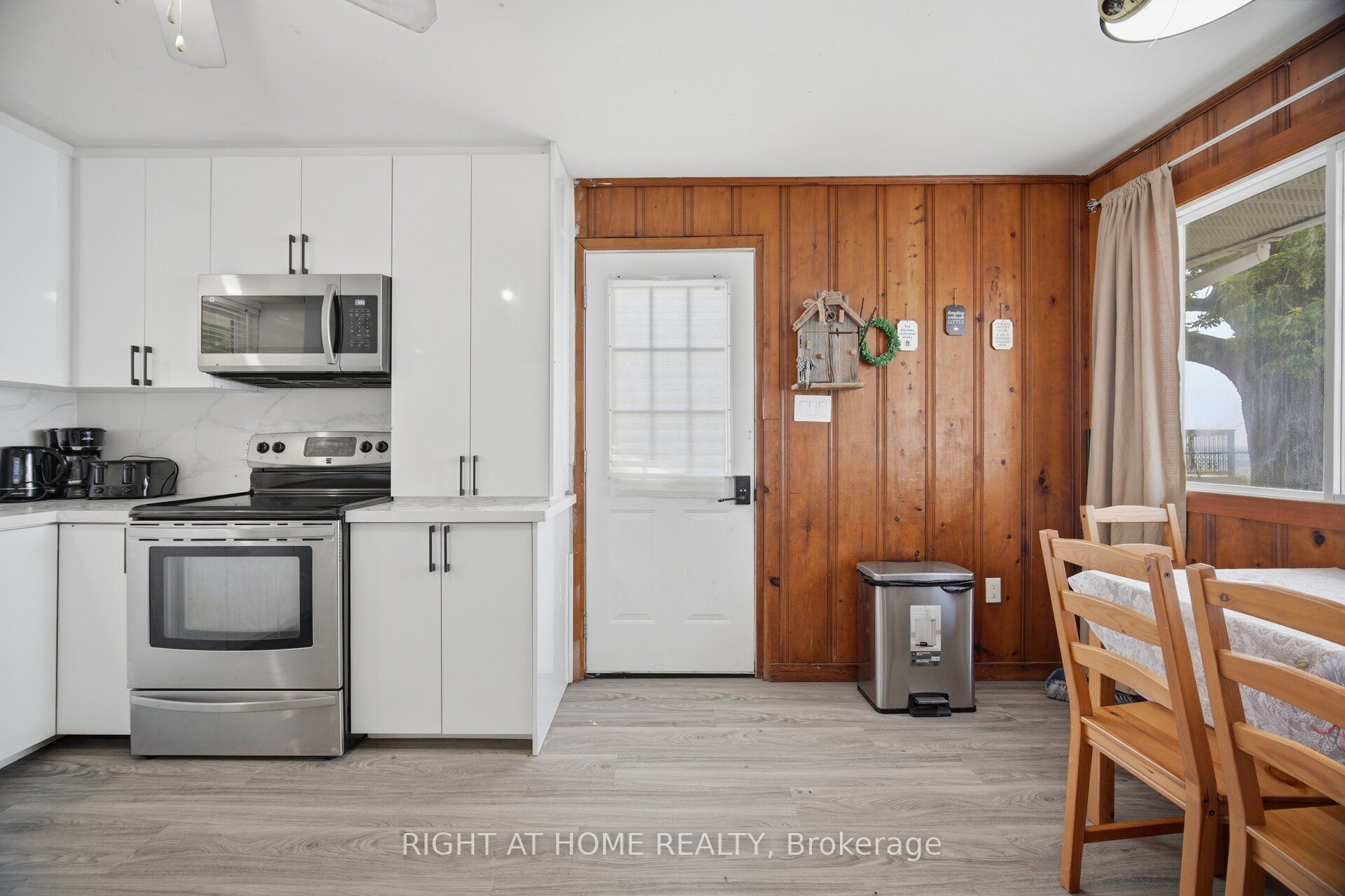 33 Derner Line Property Photo 33