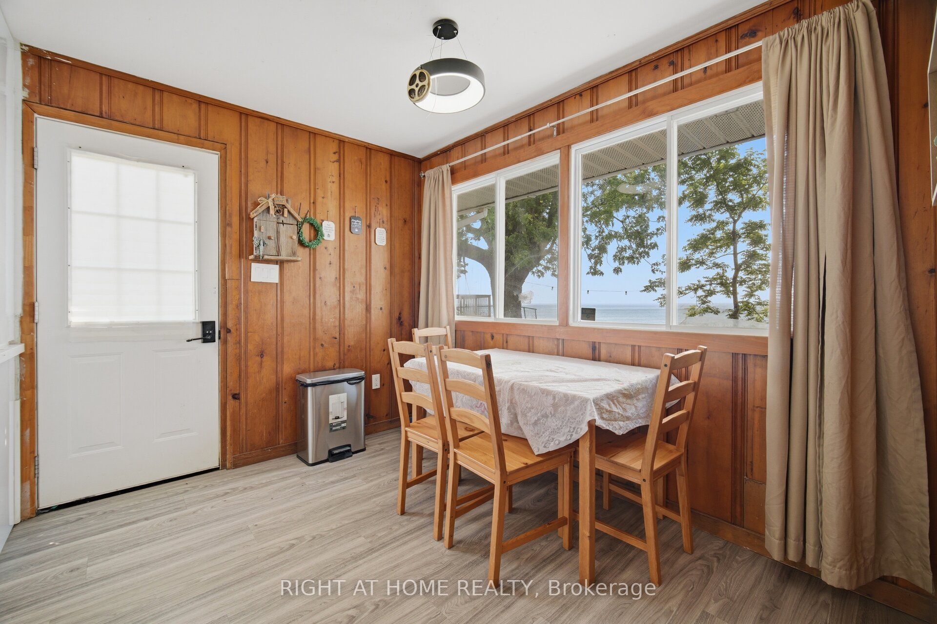 33 Derner Line Property Photo 40
