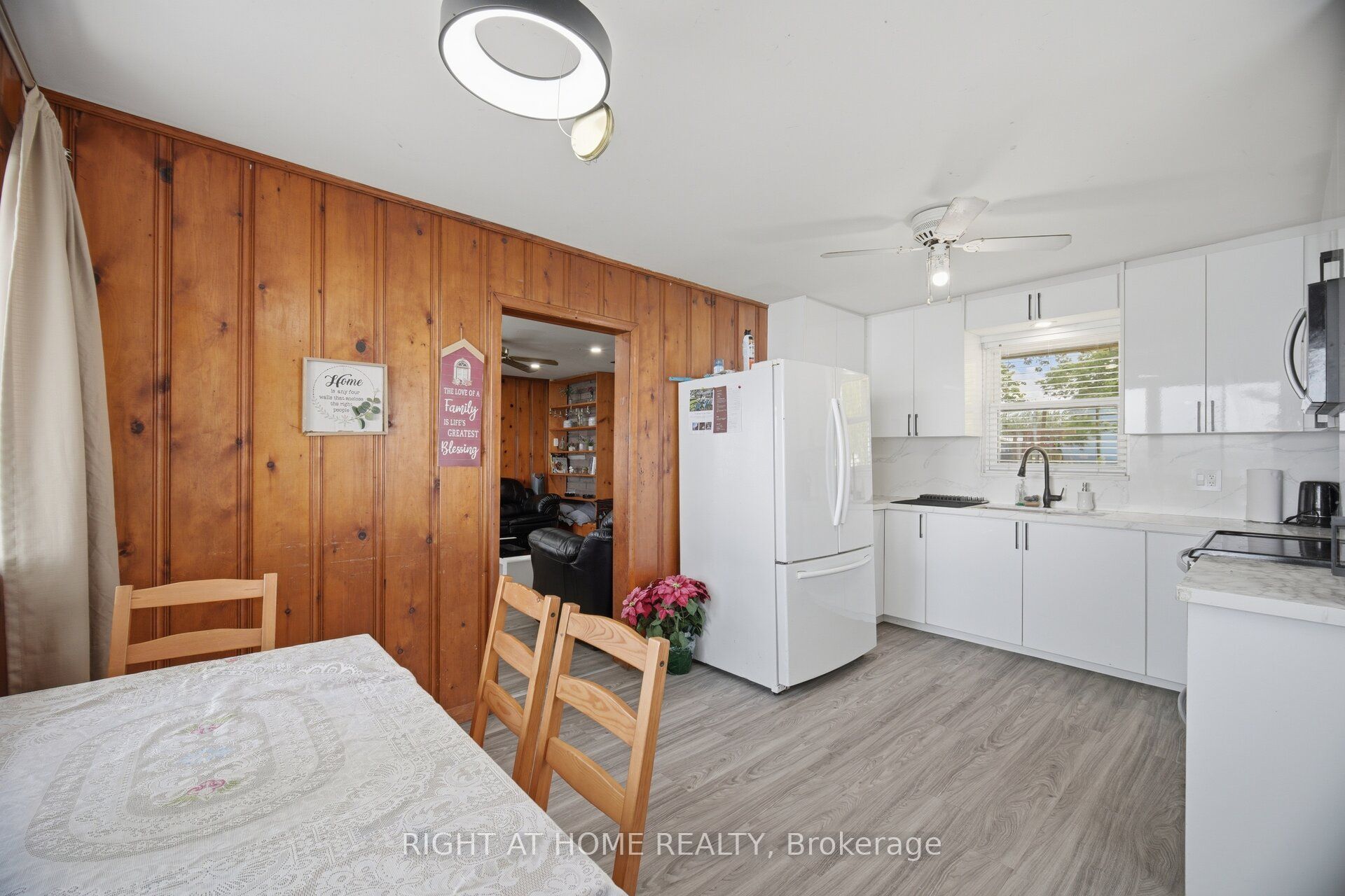 33 Derner Line Property Photo 42