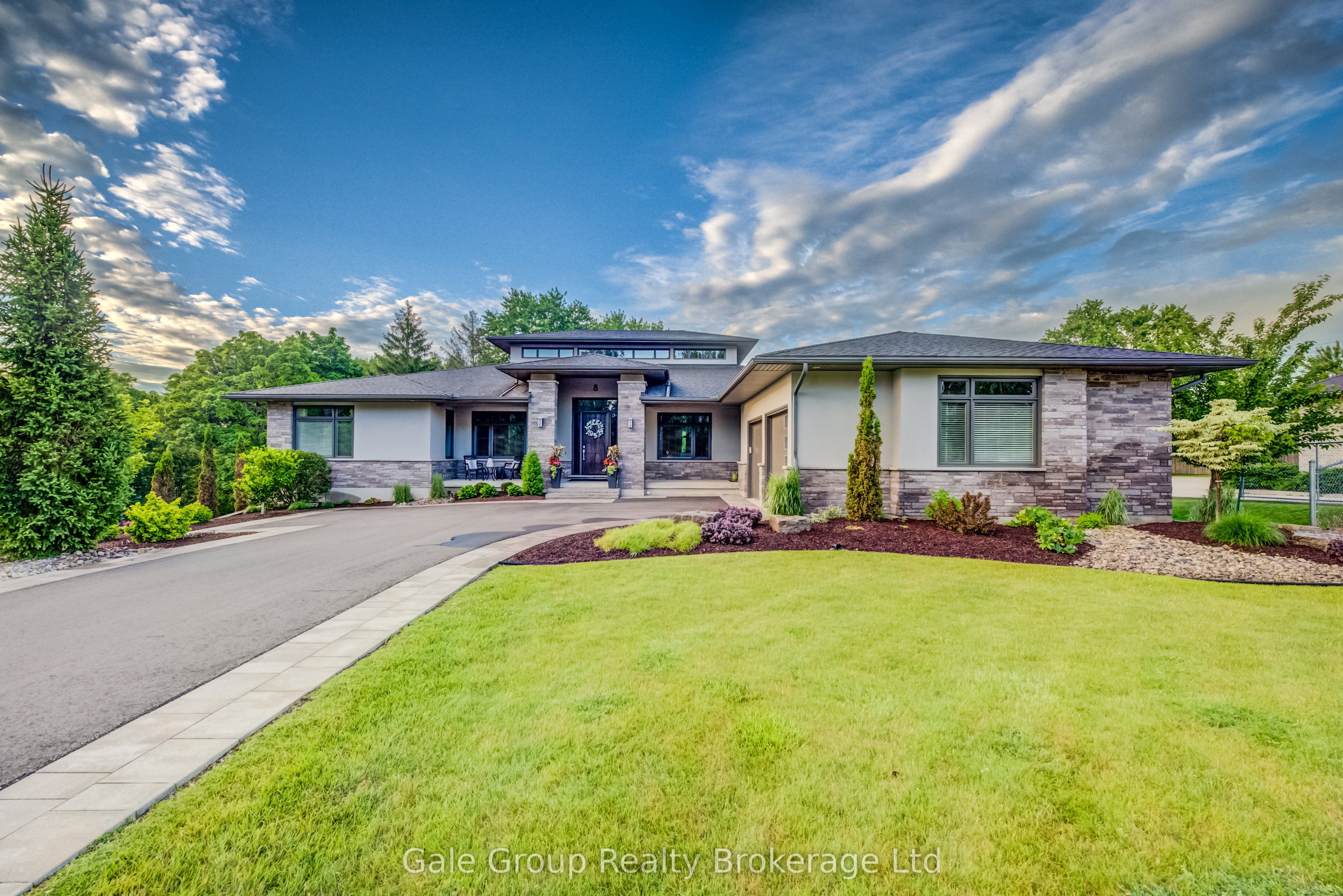 8 Pittock Park Road Property Photo 2