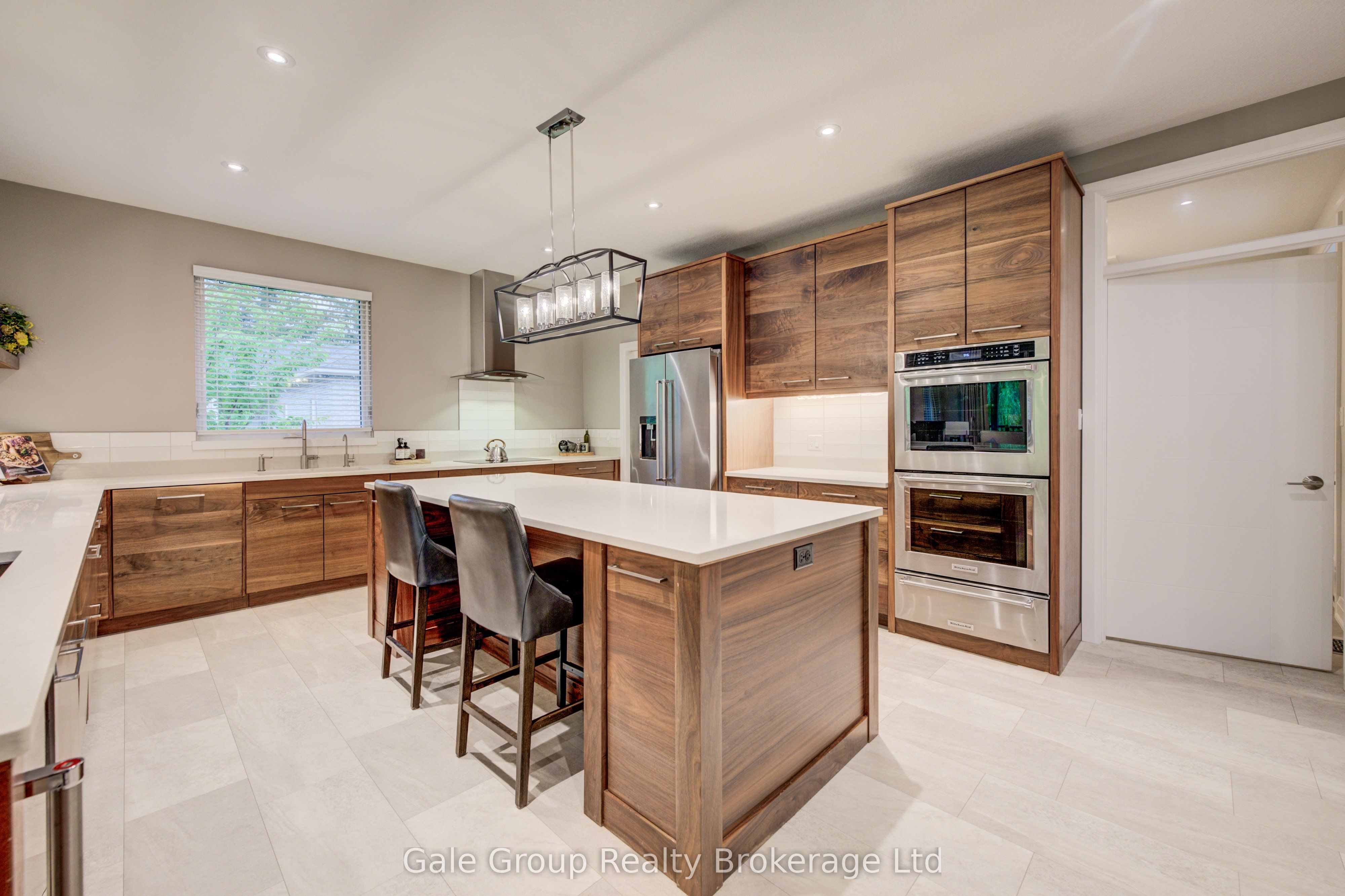 8 Pittock Park Road Property Photo 9