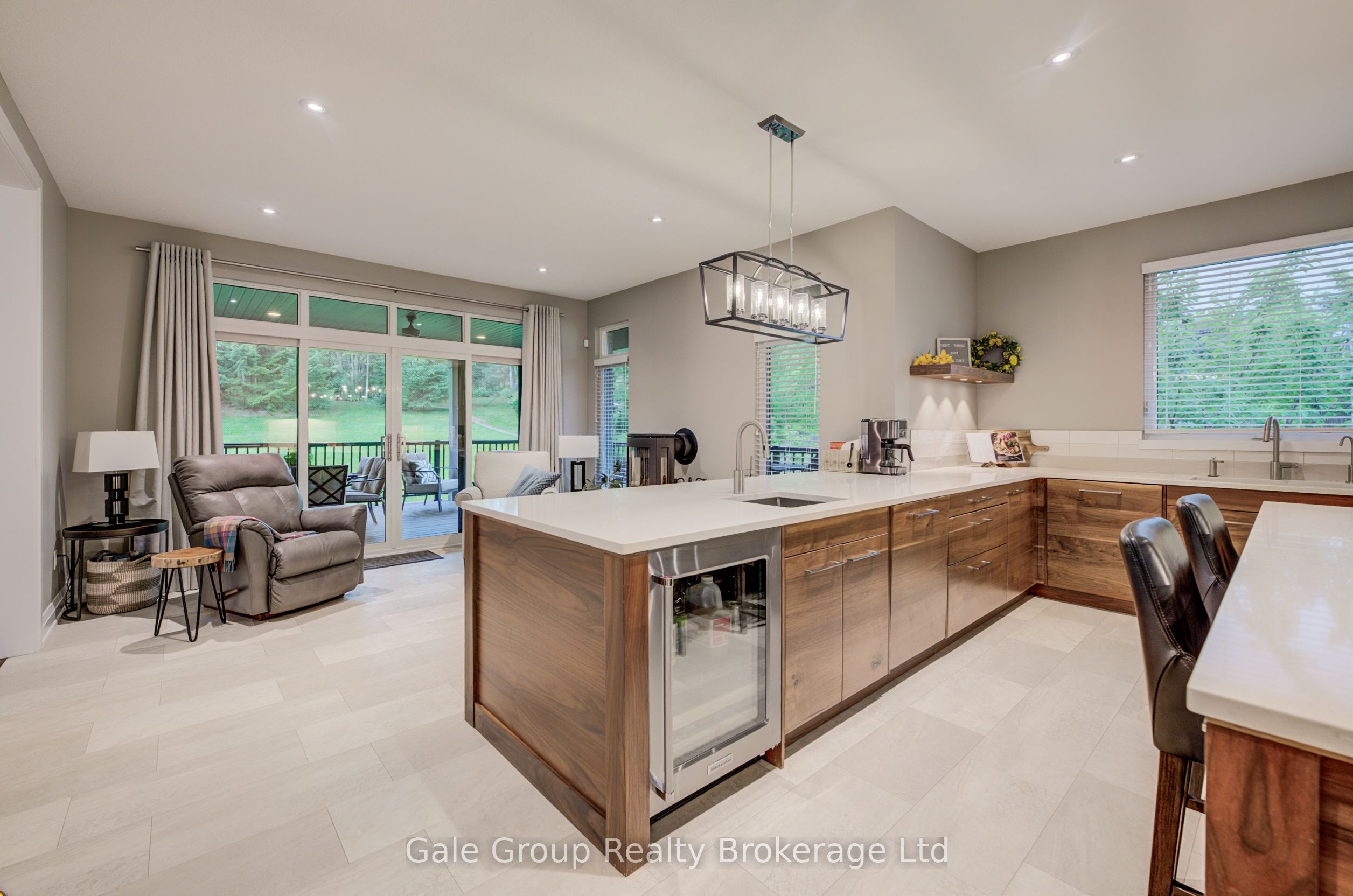8 Pittock Park Road Property Photo 13