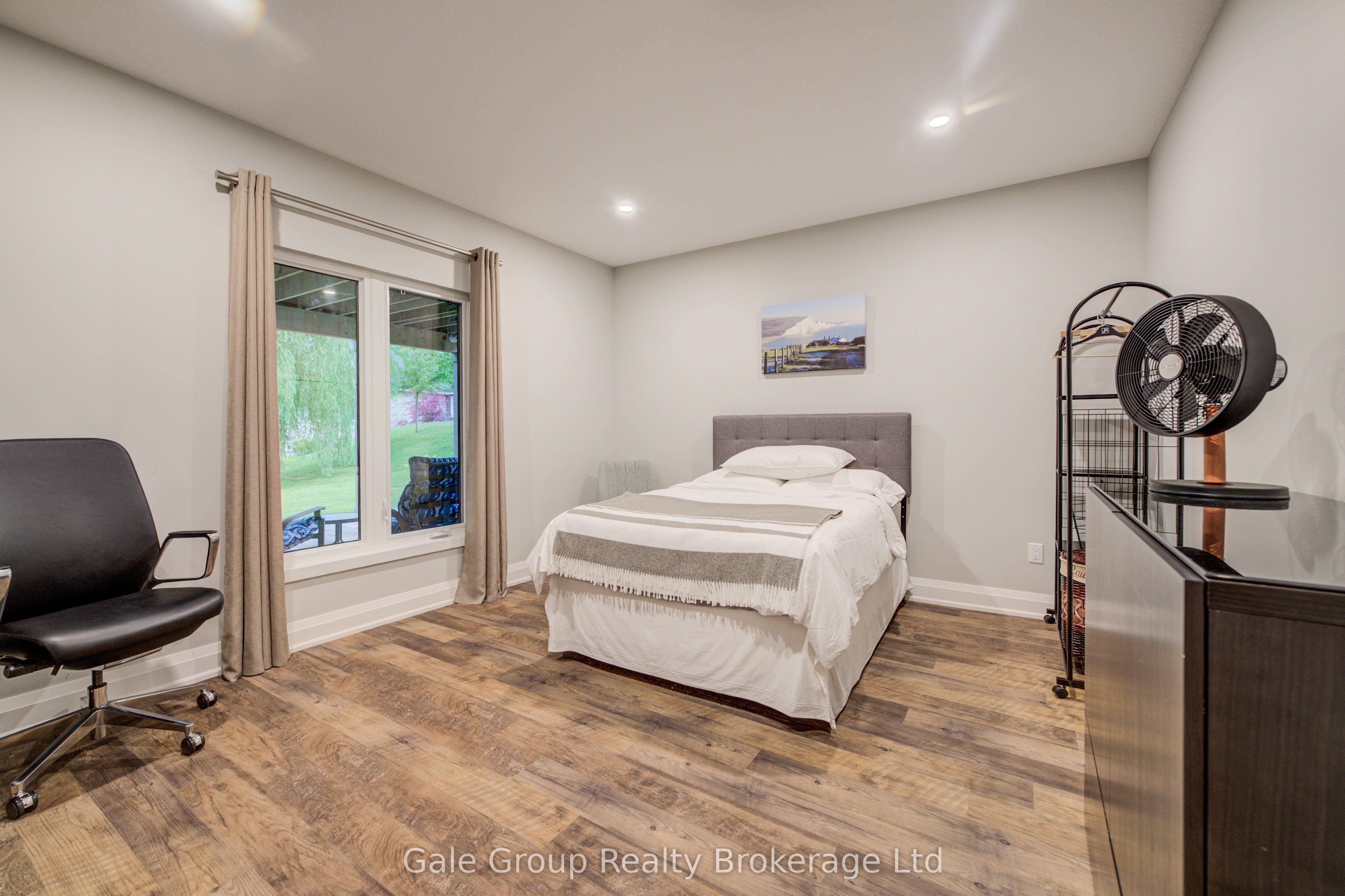 8 Pittock Park Road Property Photo 33