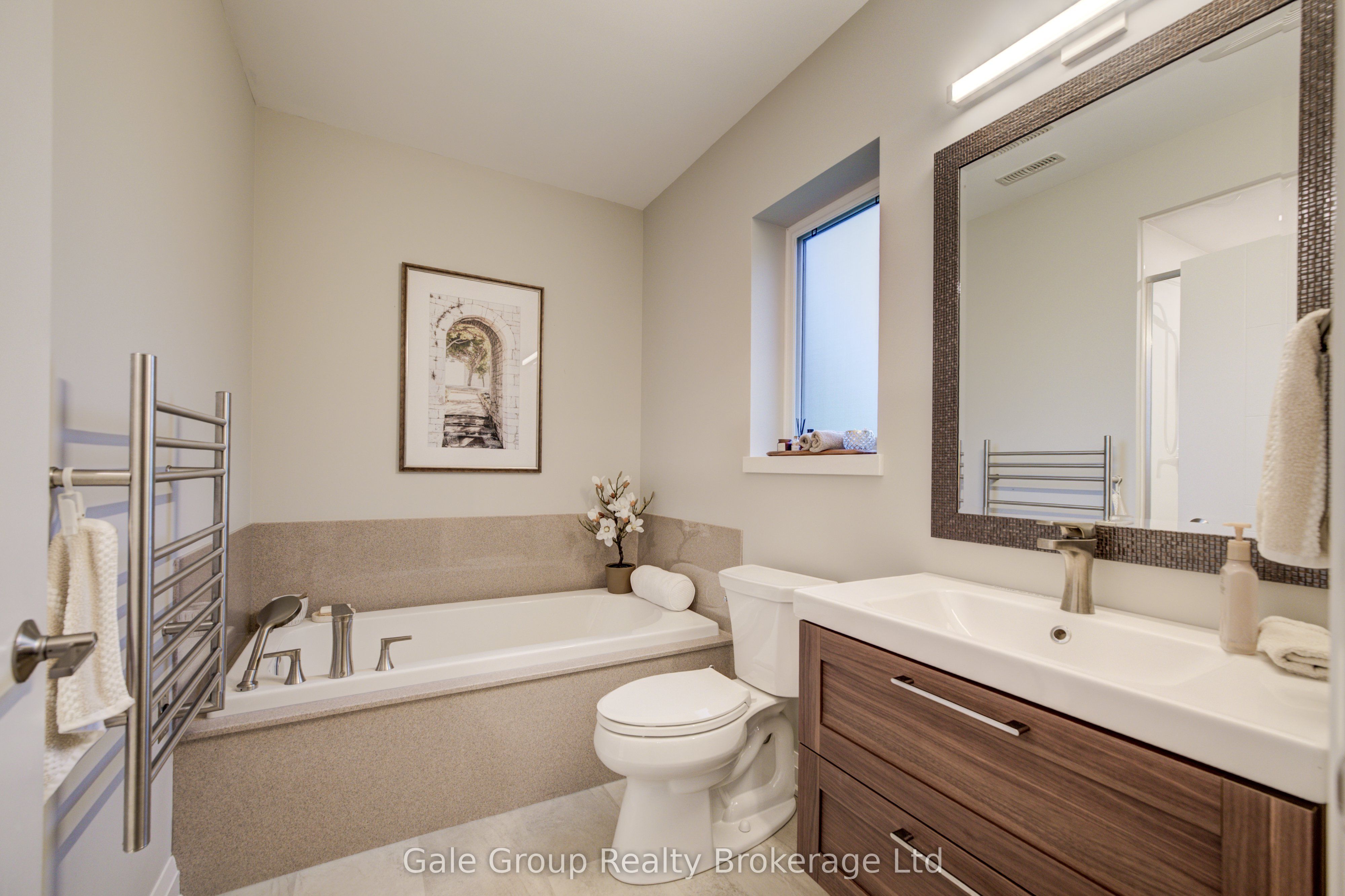 8 Pittock Park Road Property Photo 38