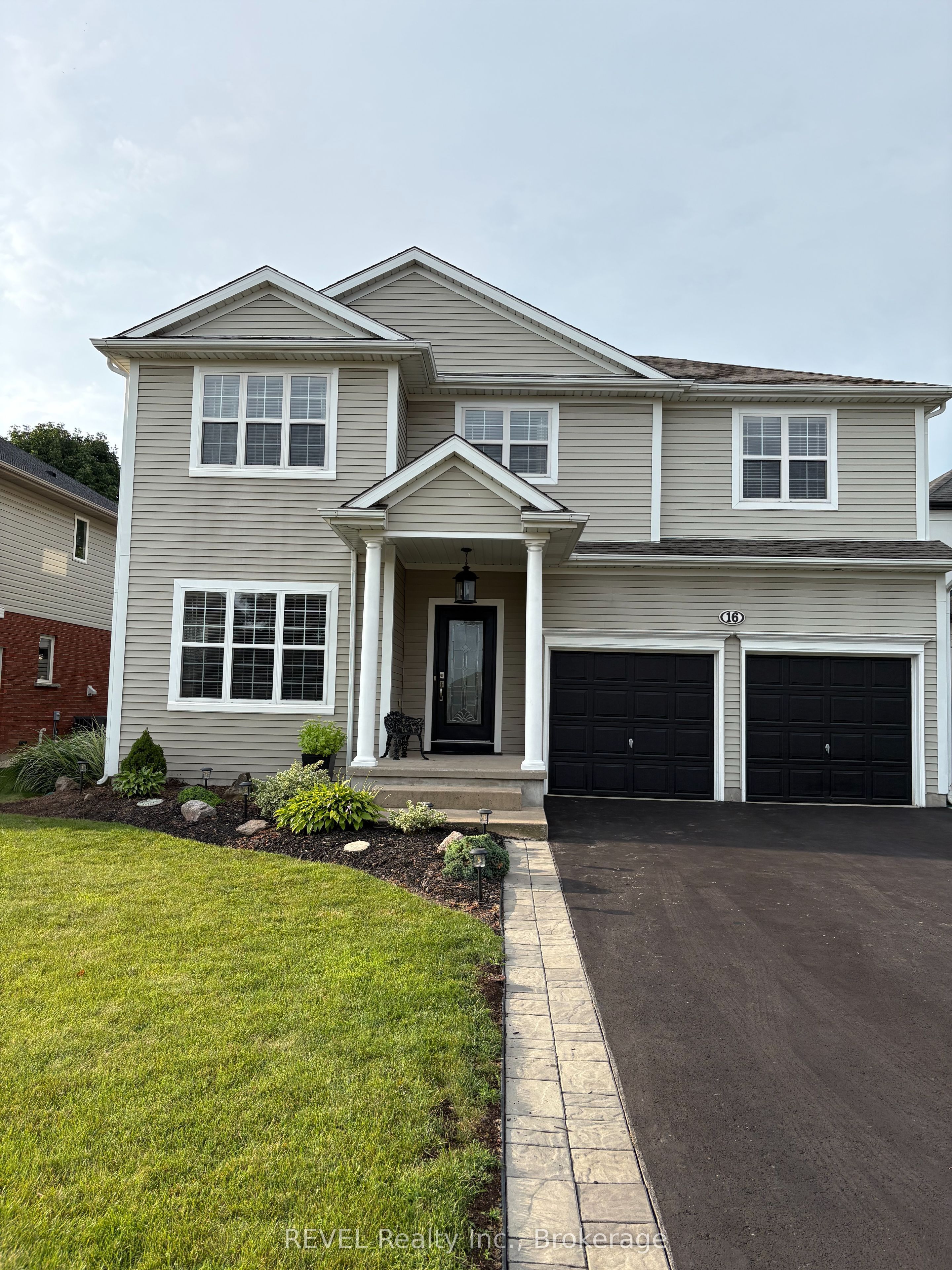 16 Maracay Way Property Photo 1