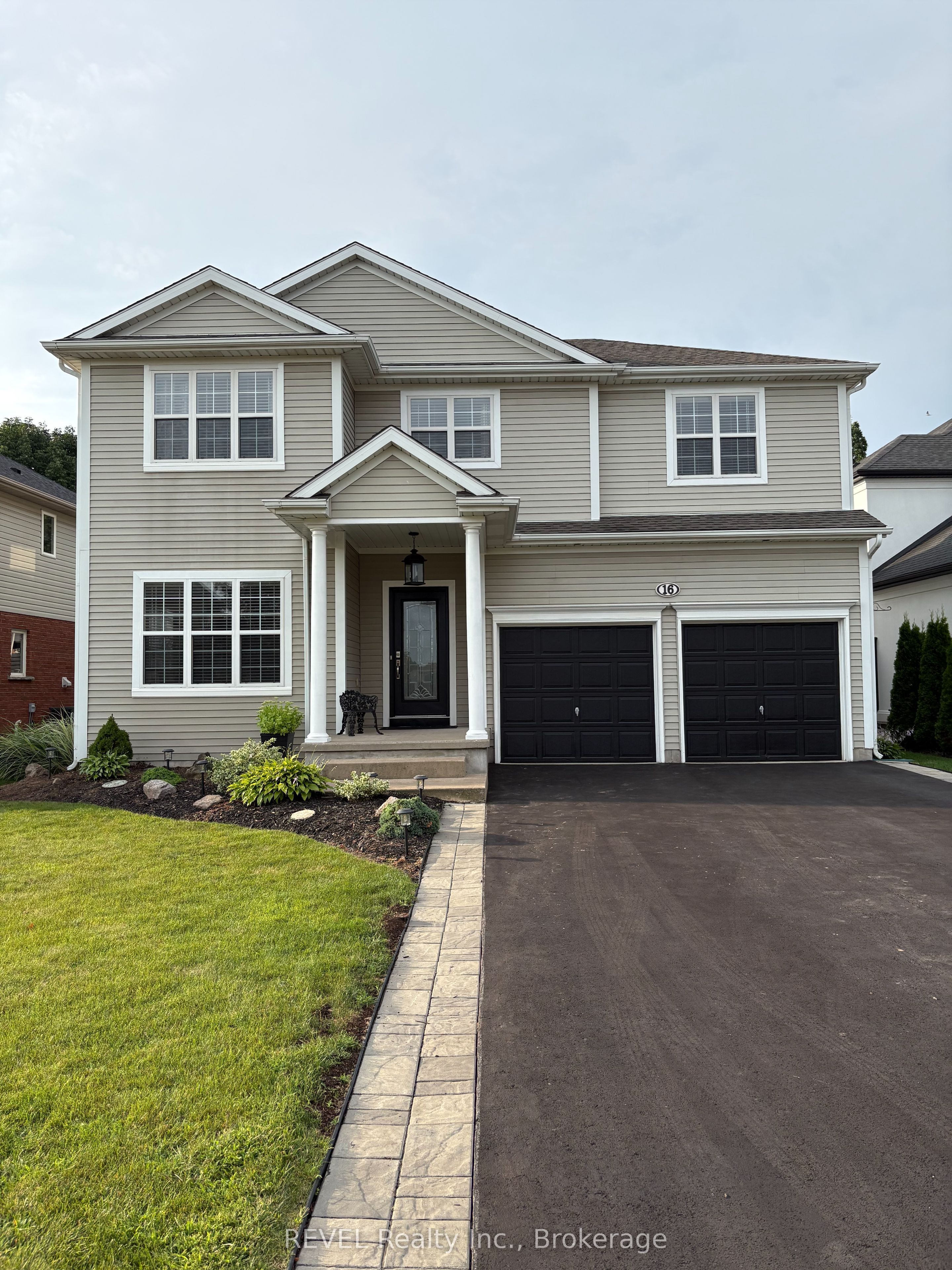 16 Maracay Way Property Photo 2