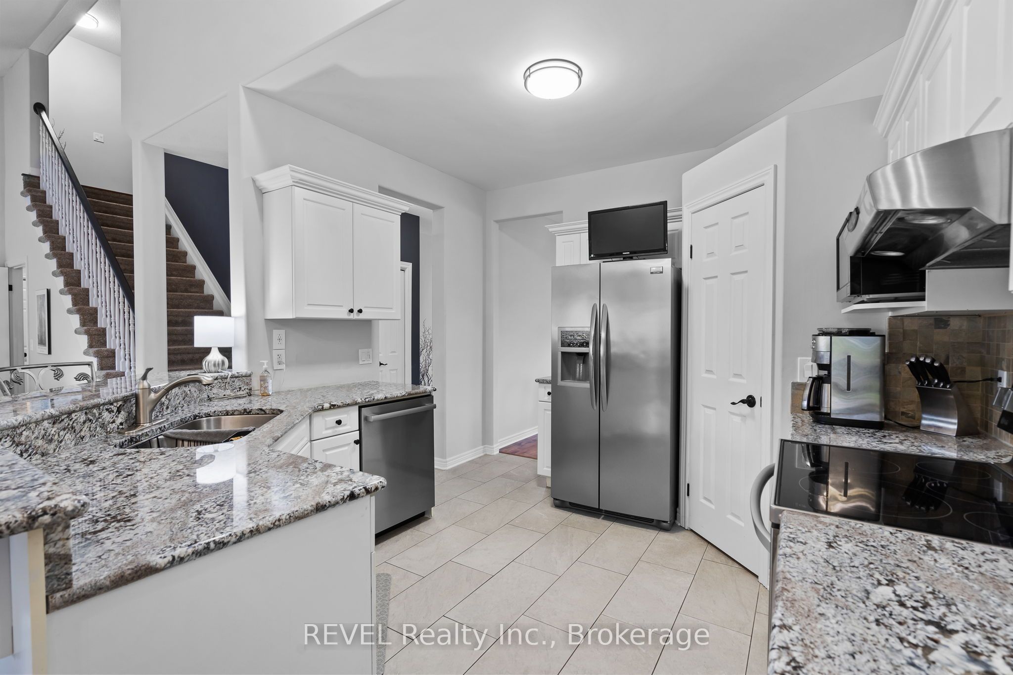 16 Maracay Way Property Photo 9