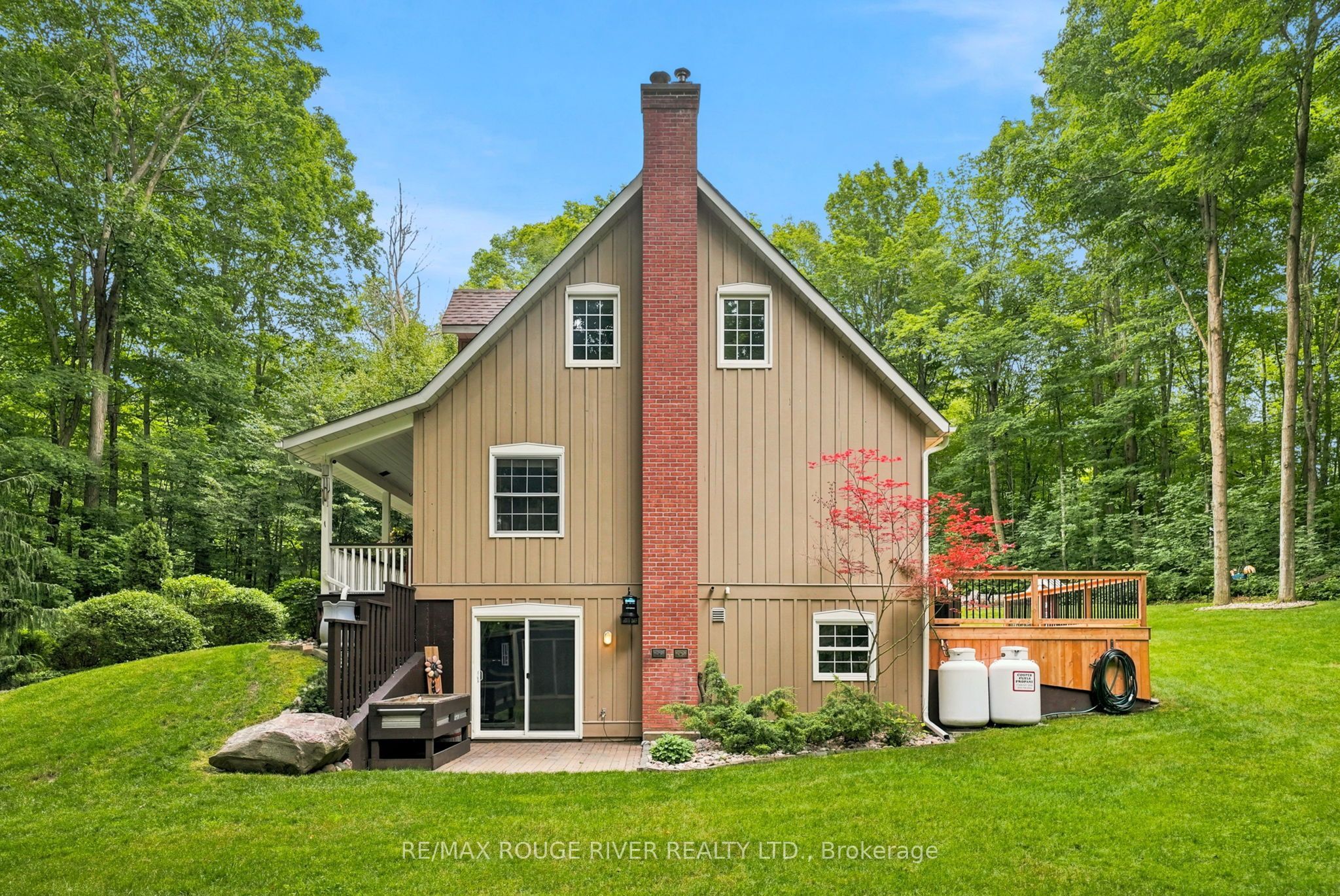 2774 Les Davey Road Property Photo 38