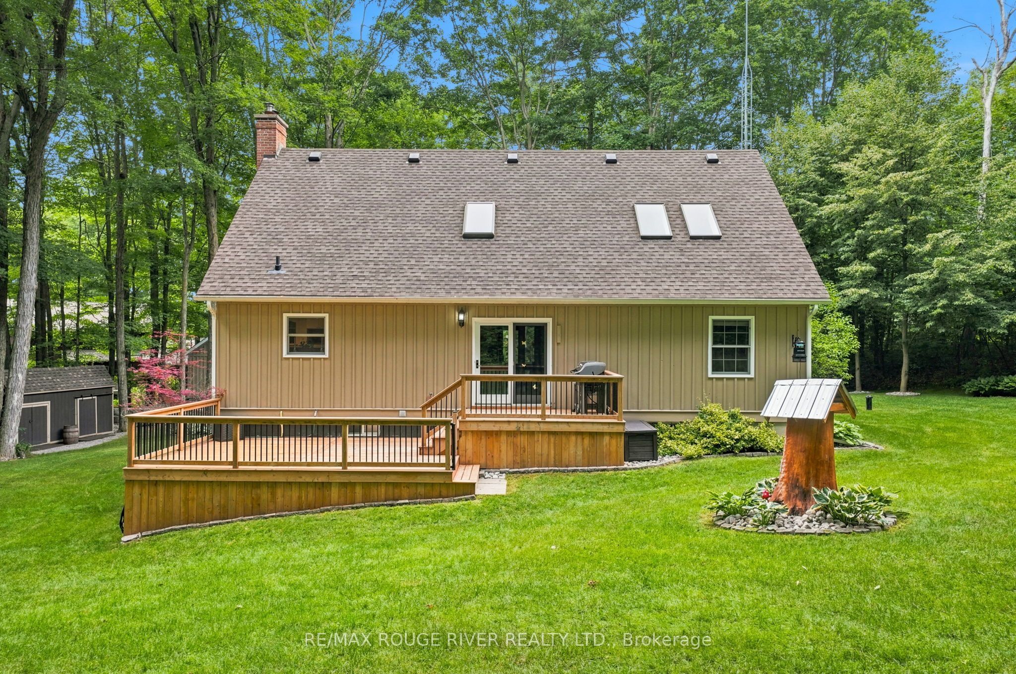 2774 Les Davey Road Property Photo 40