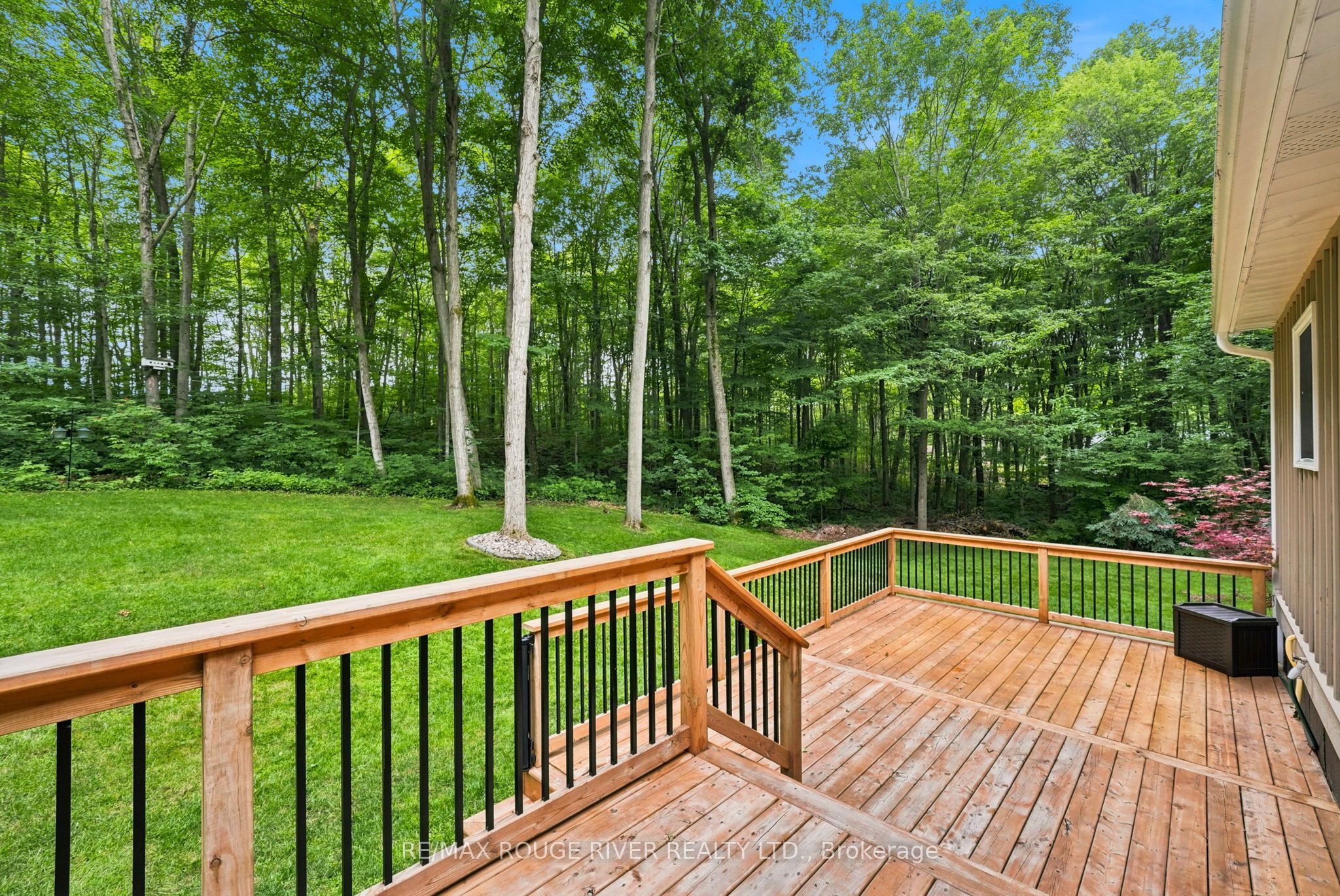 2774 Les Davey Road Property Photo 41