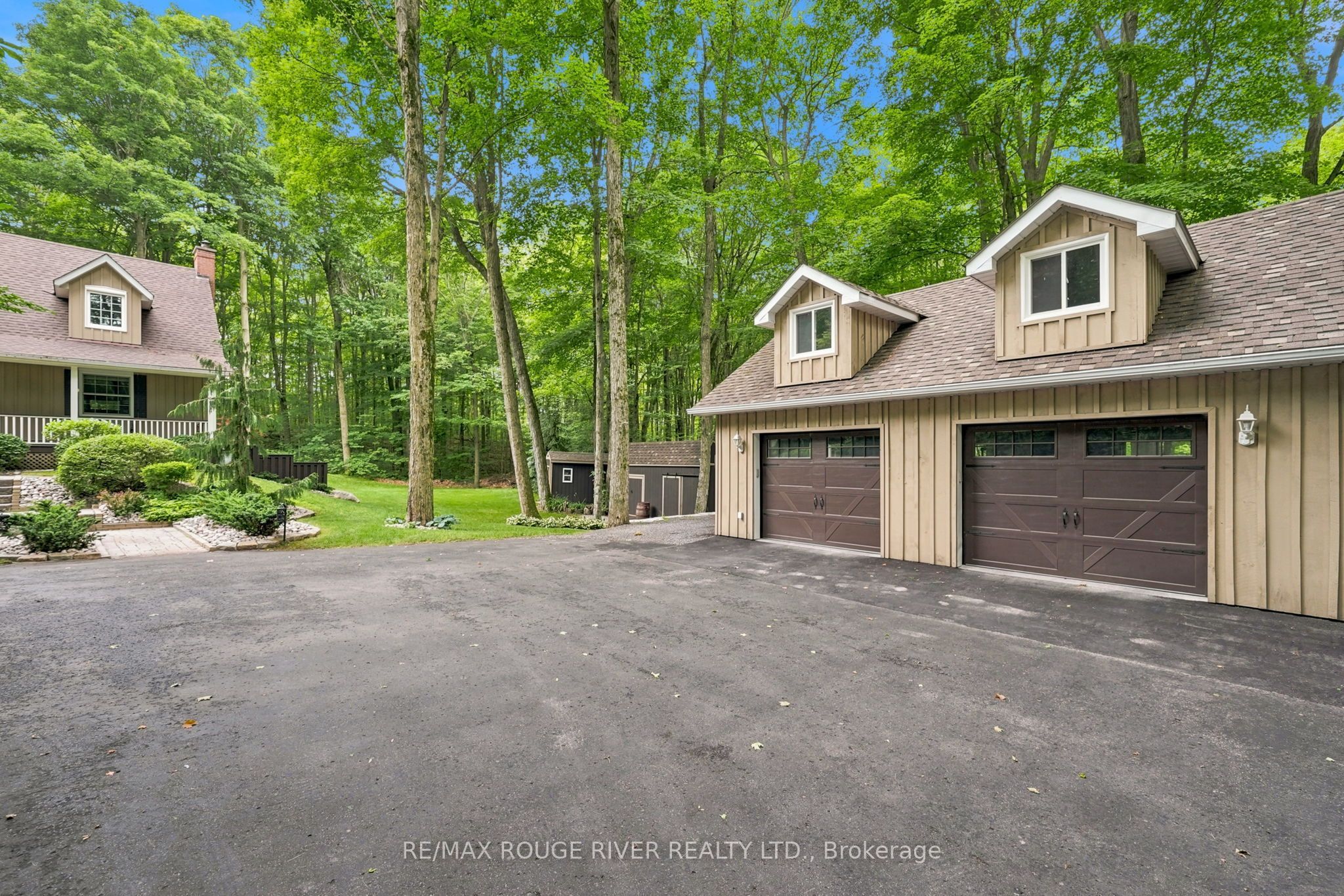 2774 Les Davey Road Property Photo 46