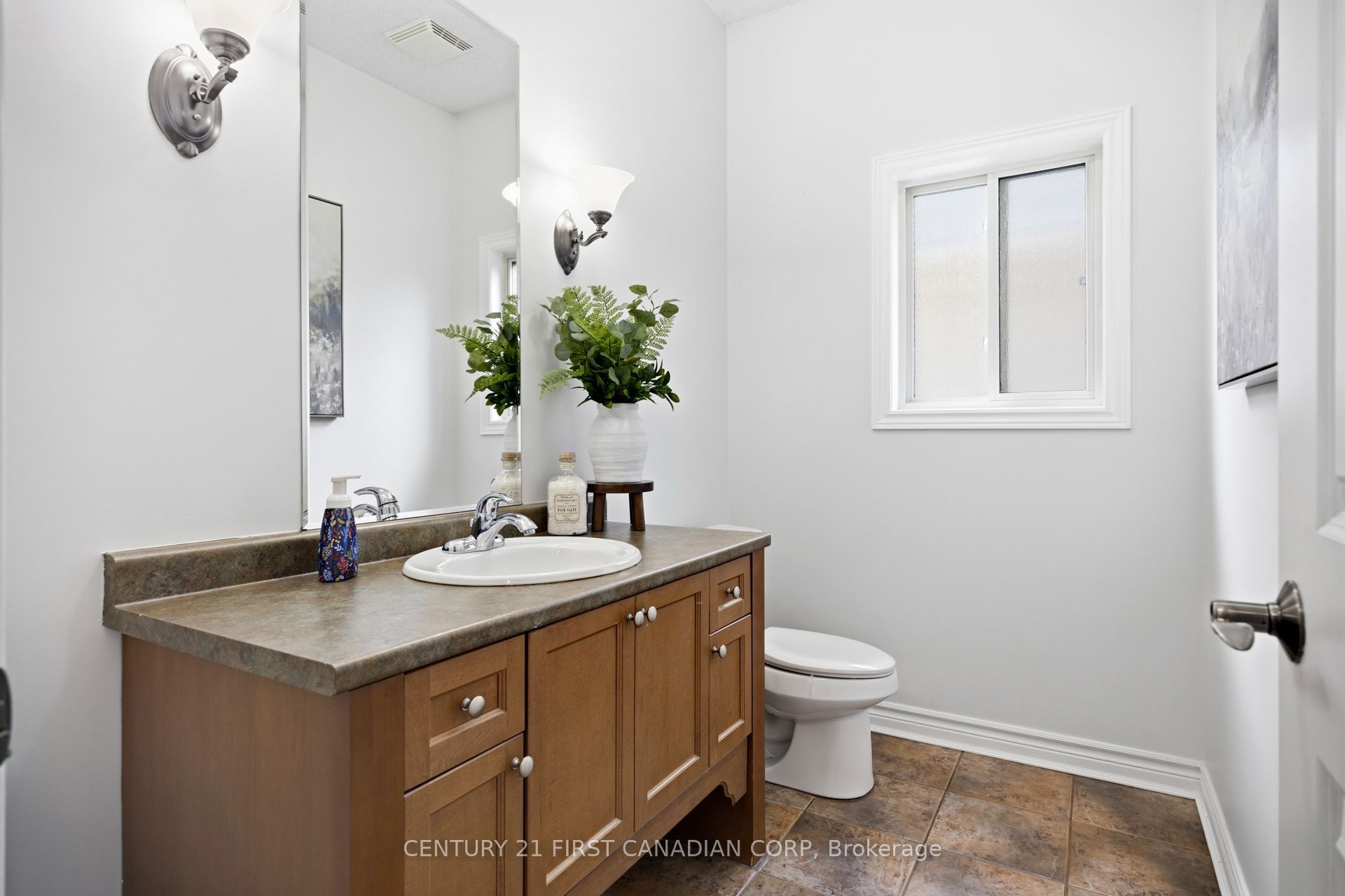 292 Walnut Street Property Photo 6