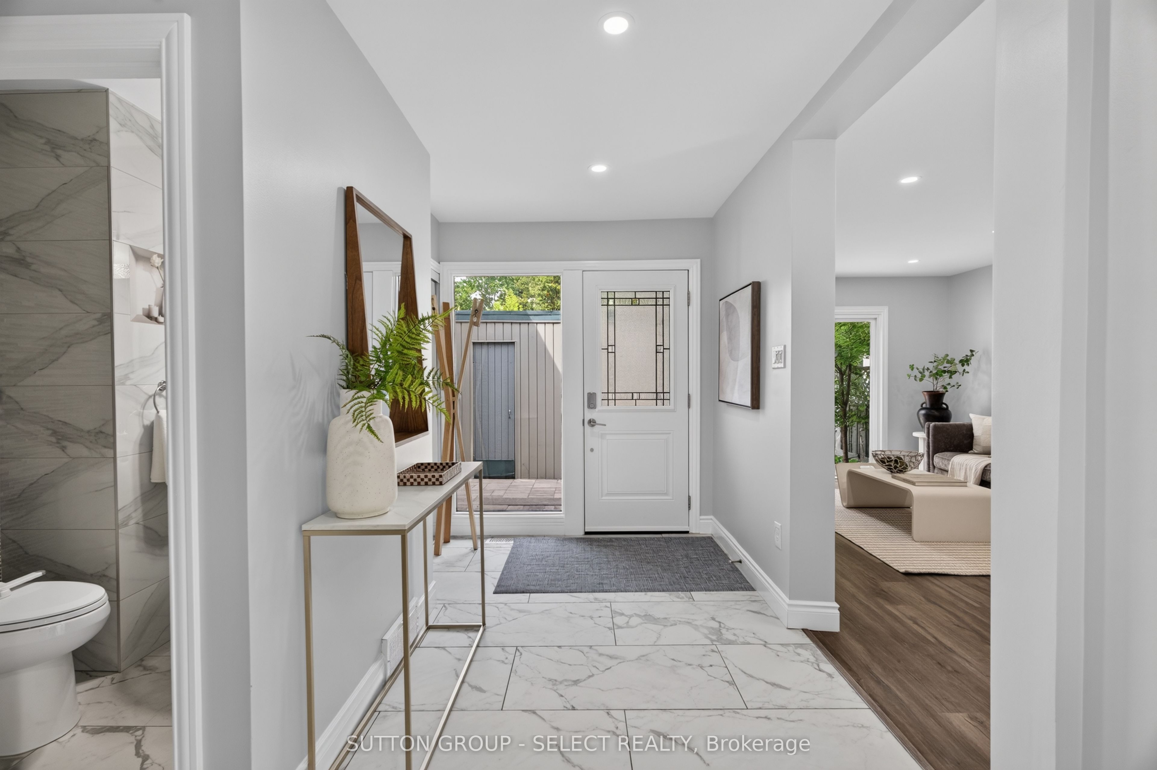 665 Woodcrest Boulevard Property Photo 3