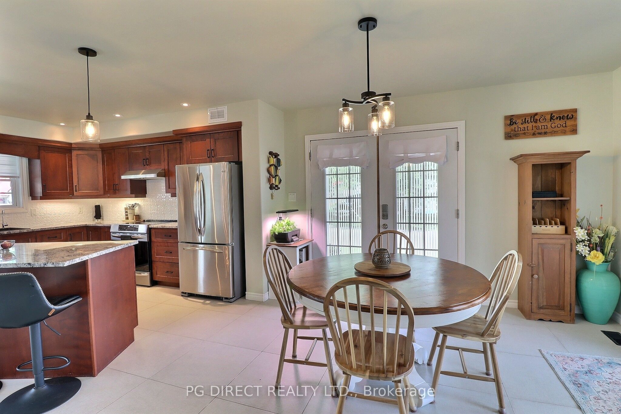 66 King Street Property Photo 10