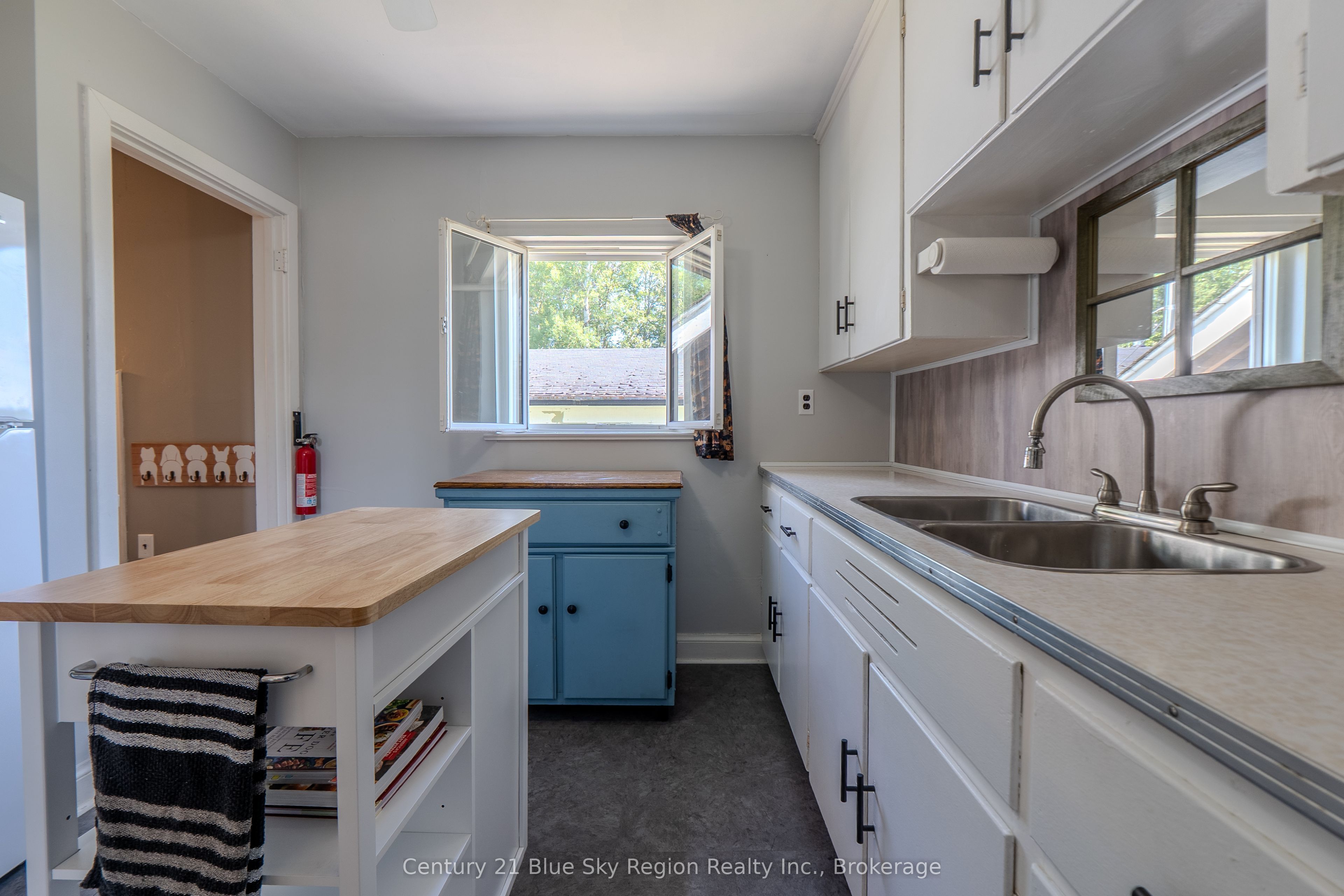 80 Spruce Drive Property Photo 8