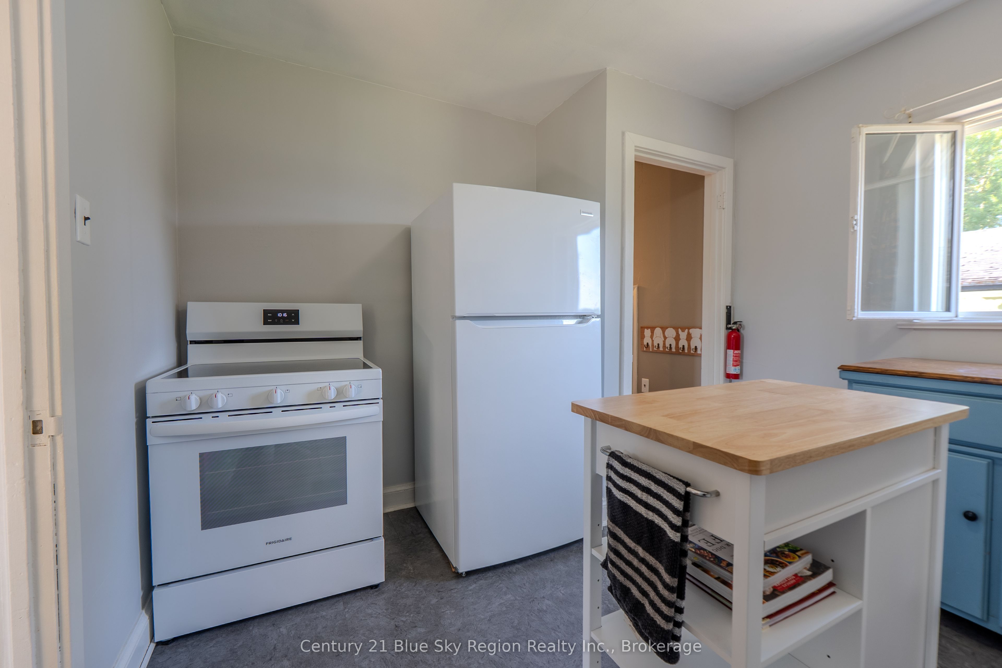 80 Spruce Drive Property Photo 9