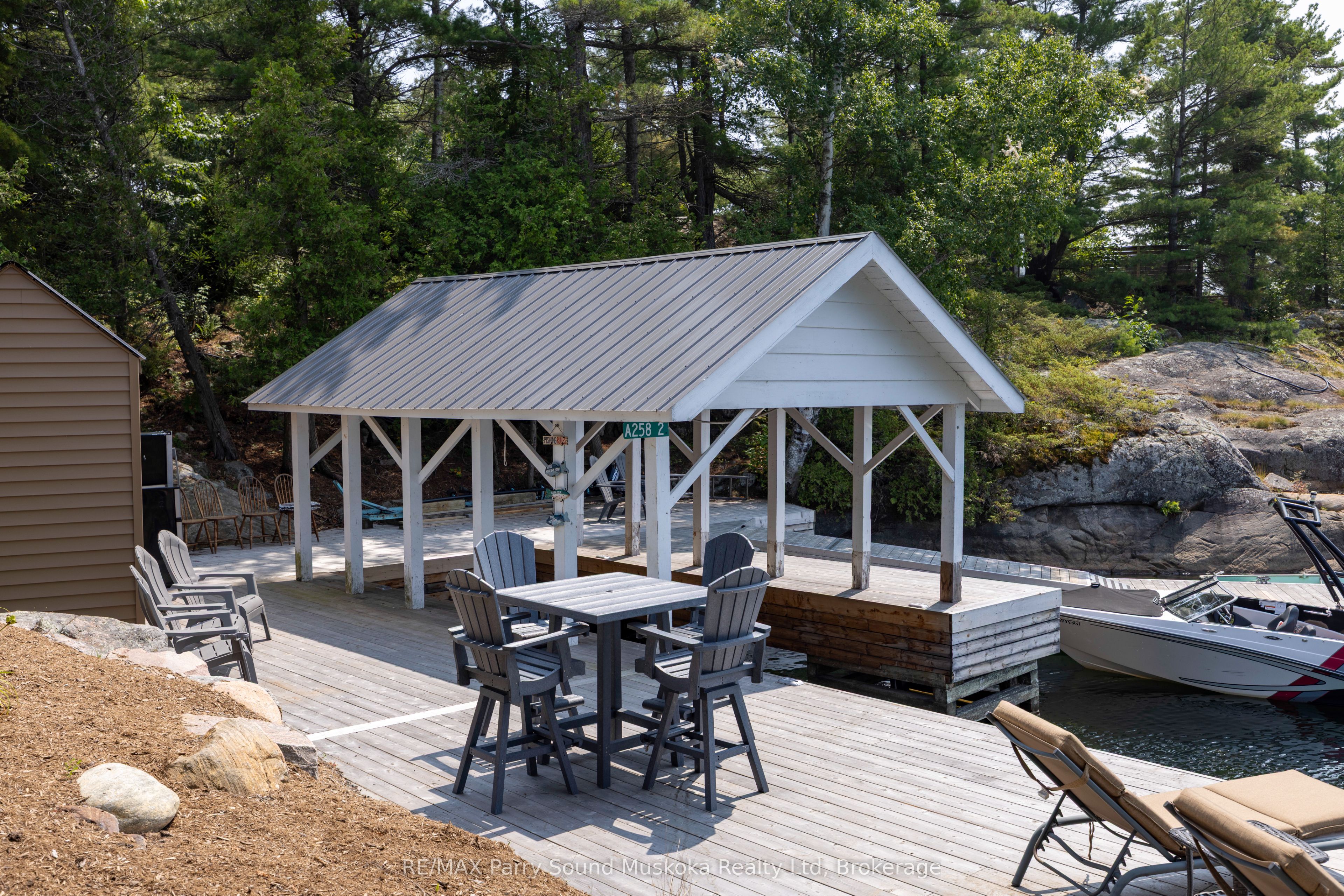 2 A258 Island (lakeside & Blueberry Pt) Property Photo 50