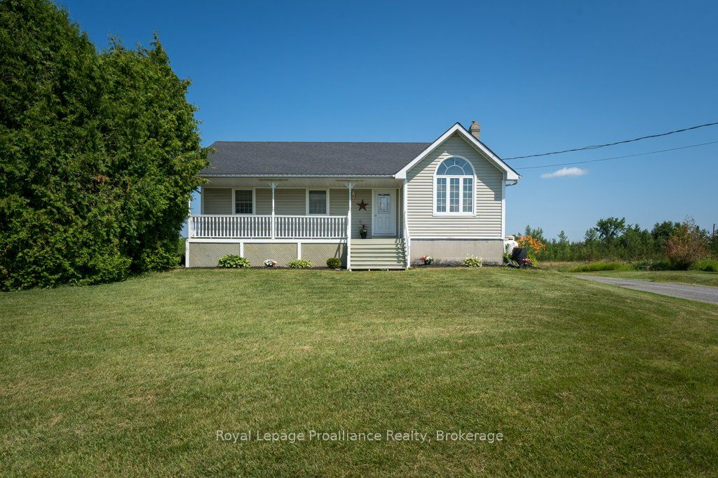 1075 Enright Road Property Photo 2