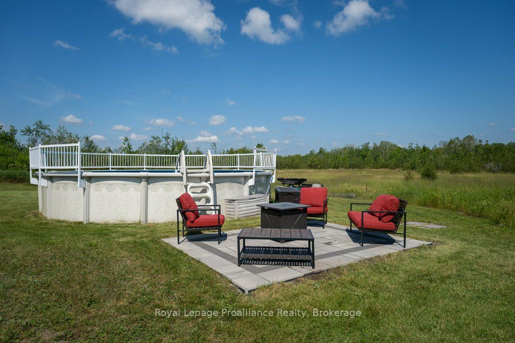 1075 Enright Road Property Photo 3