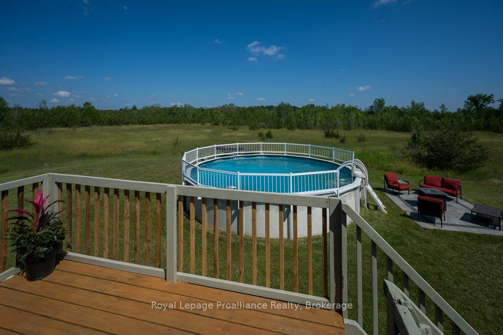 1075 Enright Road Property Photo 4