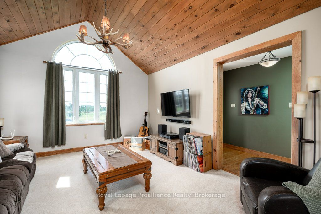 1075 Enright Road Property Photo 11