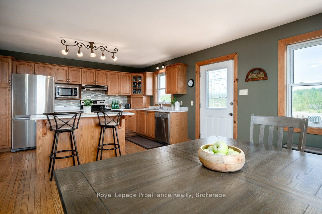 1075 Enright Road Property Photo 19