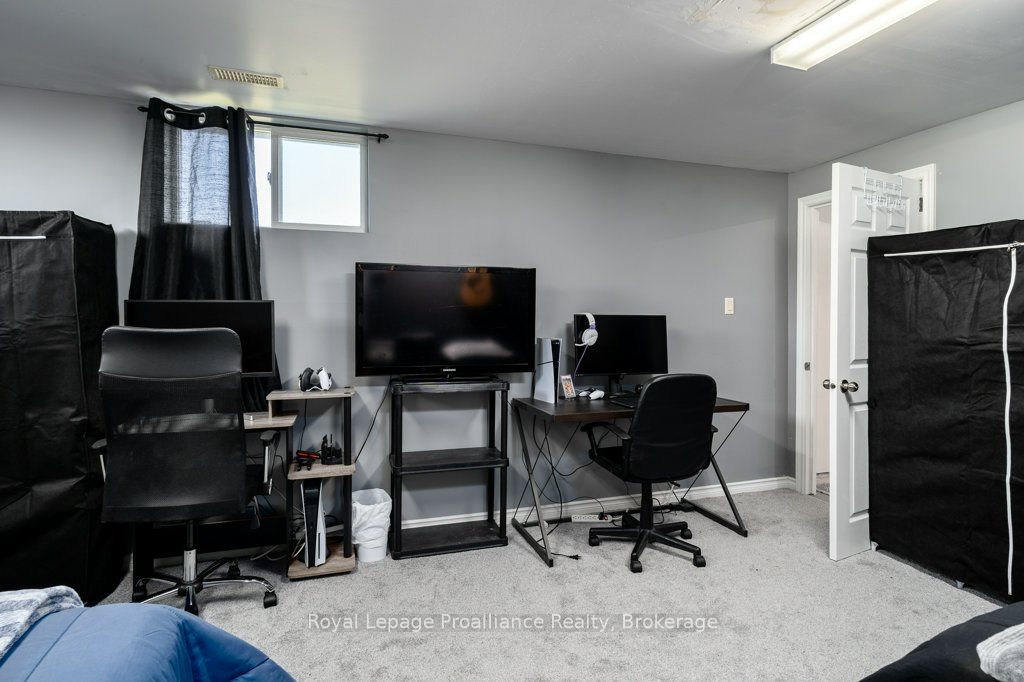 1075 Enright Road Property Photo 31