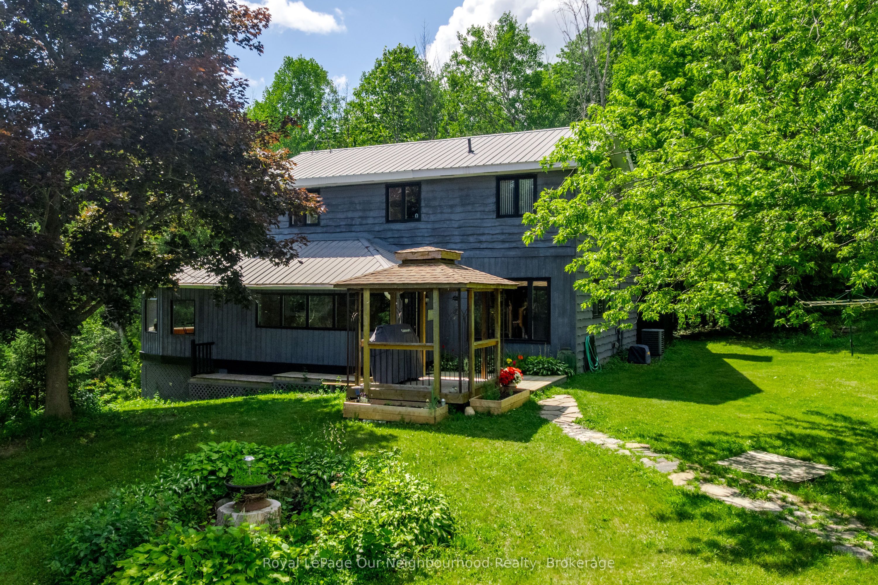 154 Collin Road Property Photo 2