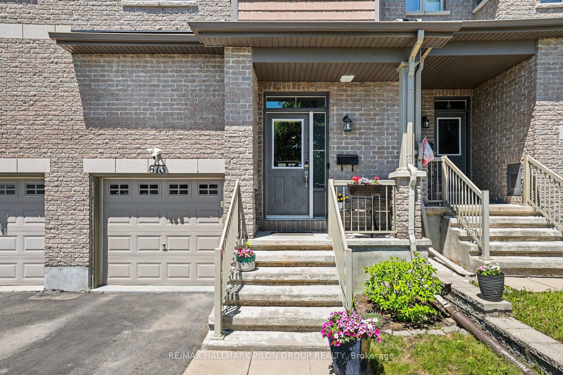 673 Spring Valley Drive Property Photo 2