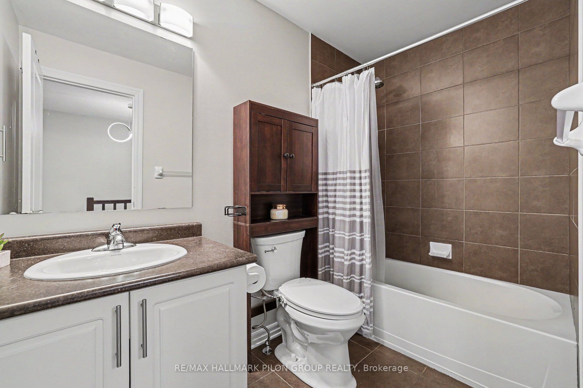 673 Spring Valley Drive Property Photo 16