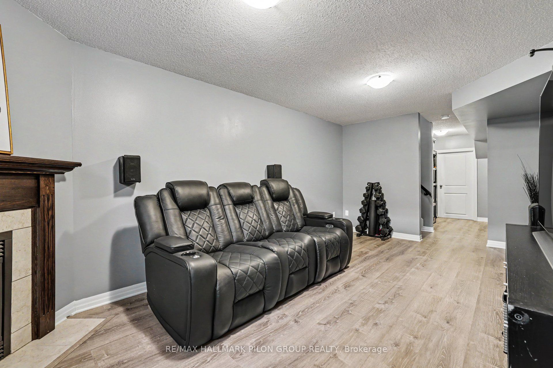 673 Spring Valley Drive Property Photo 21