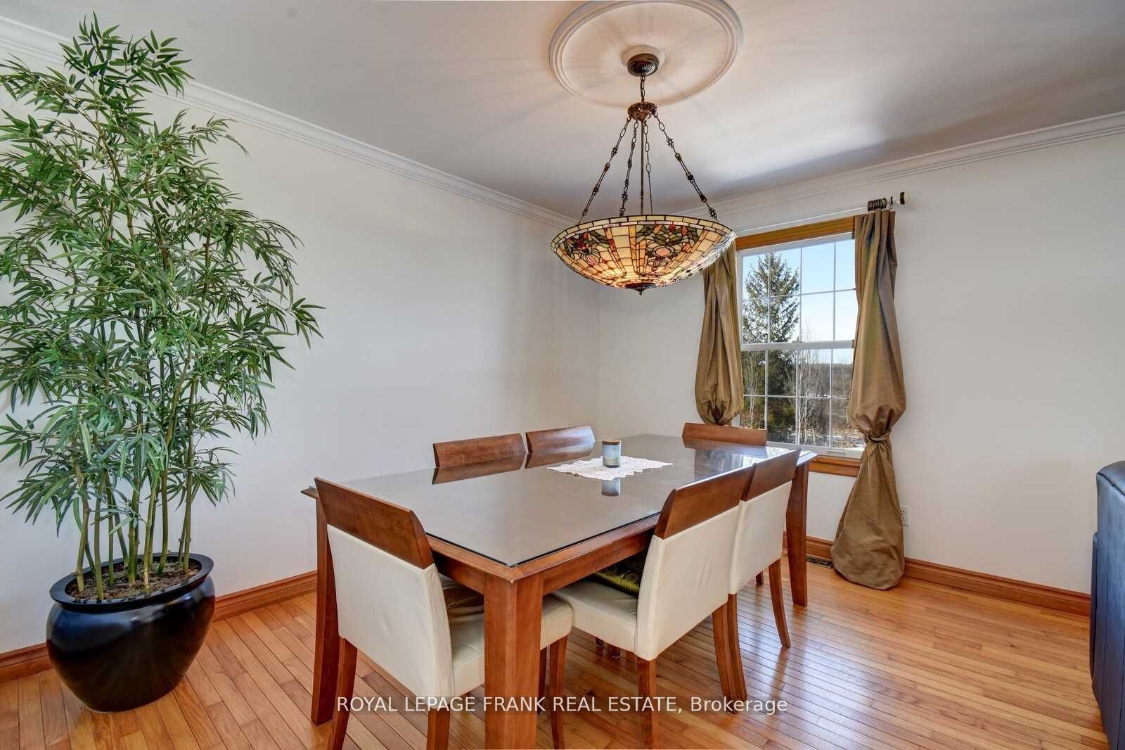 3071 5th Line E Property Photo 15
