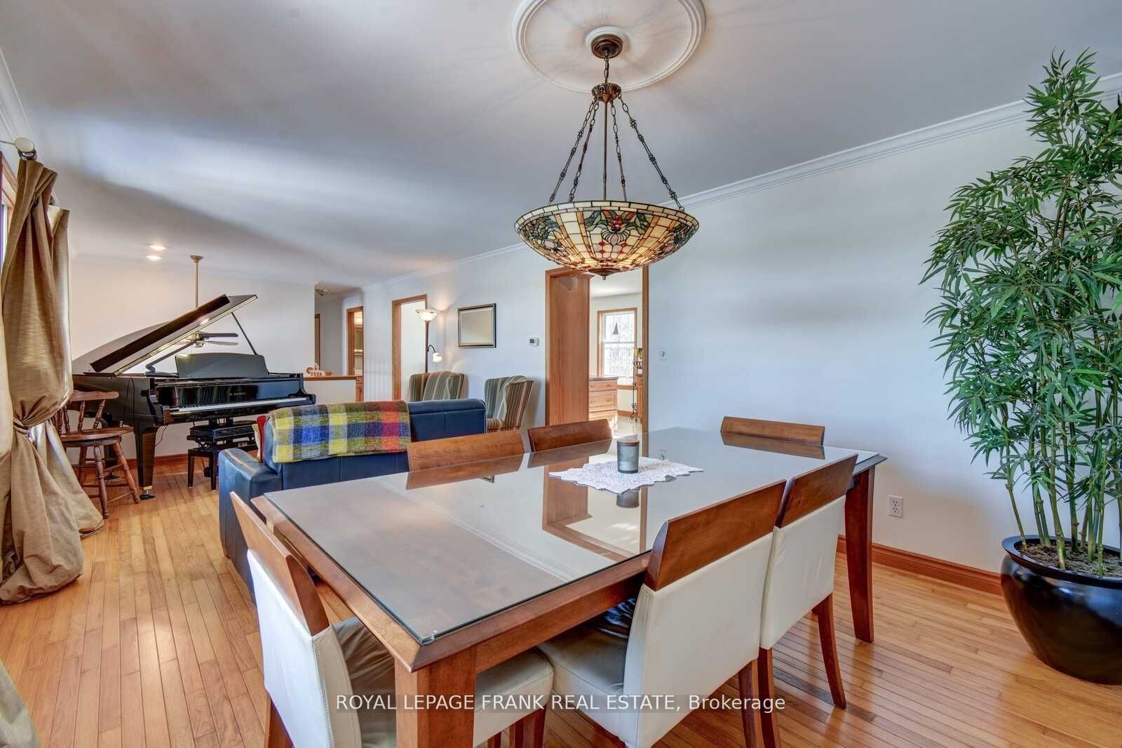3071 5th Line E Property Photo 16