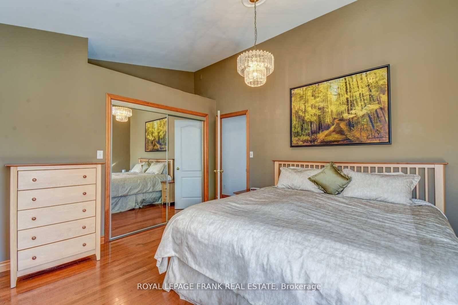 3071 5th Line E Property Photo 23