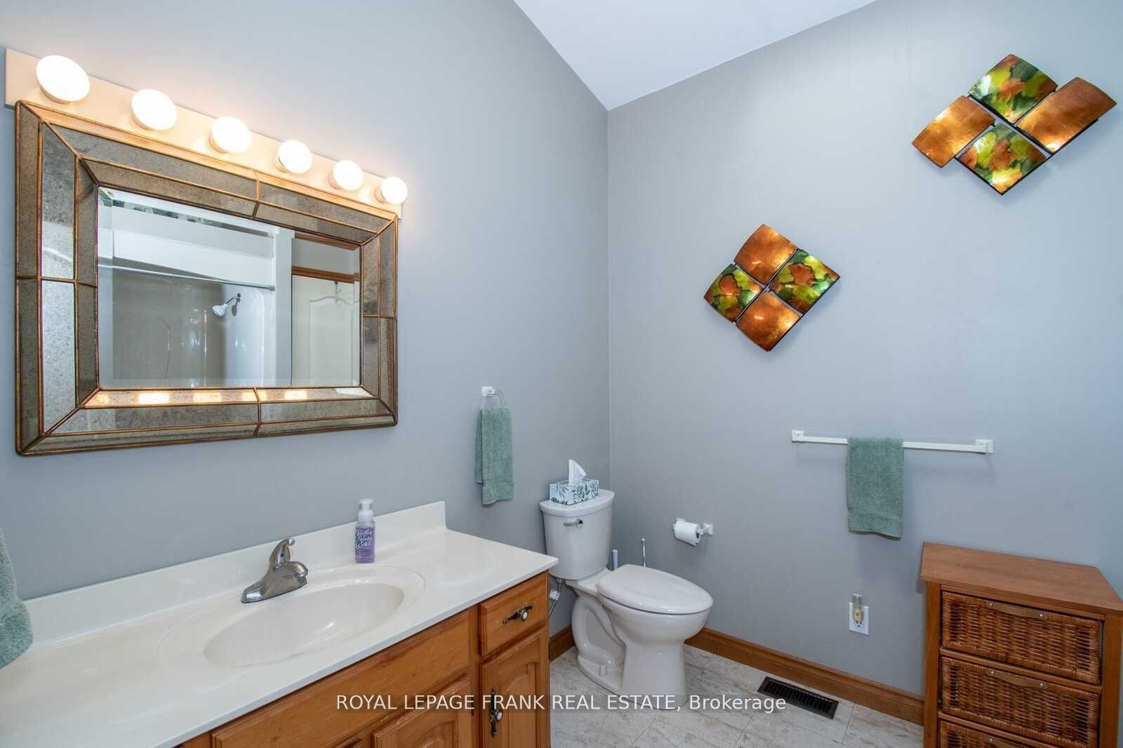 3071 5th Line E Property Photo 27
