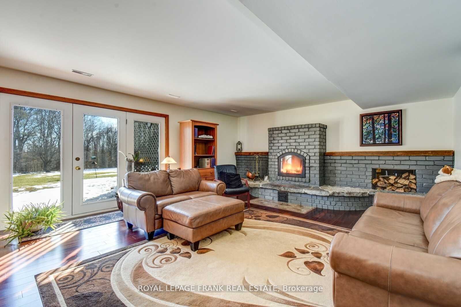 3071 5th Line E Property Photo 30