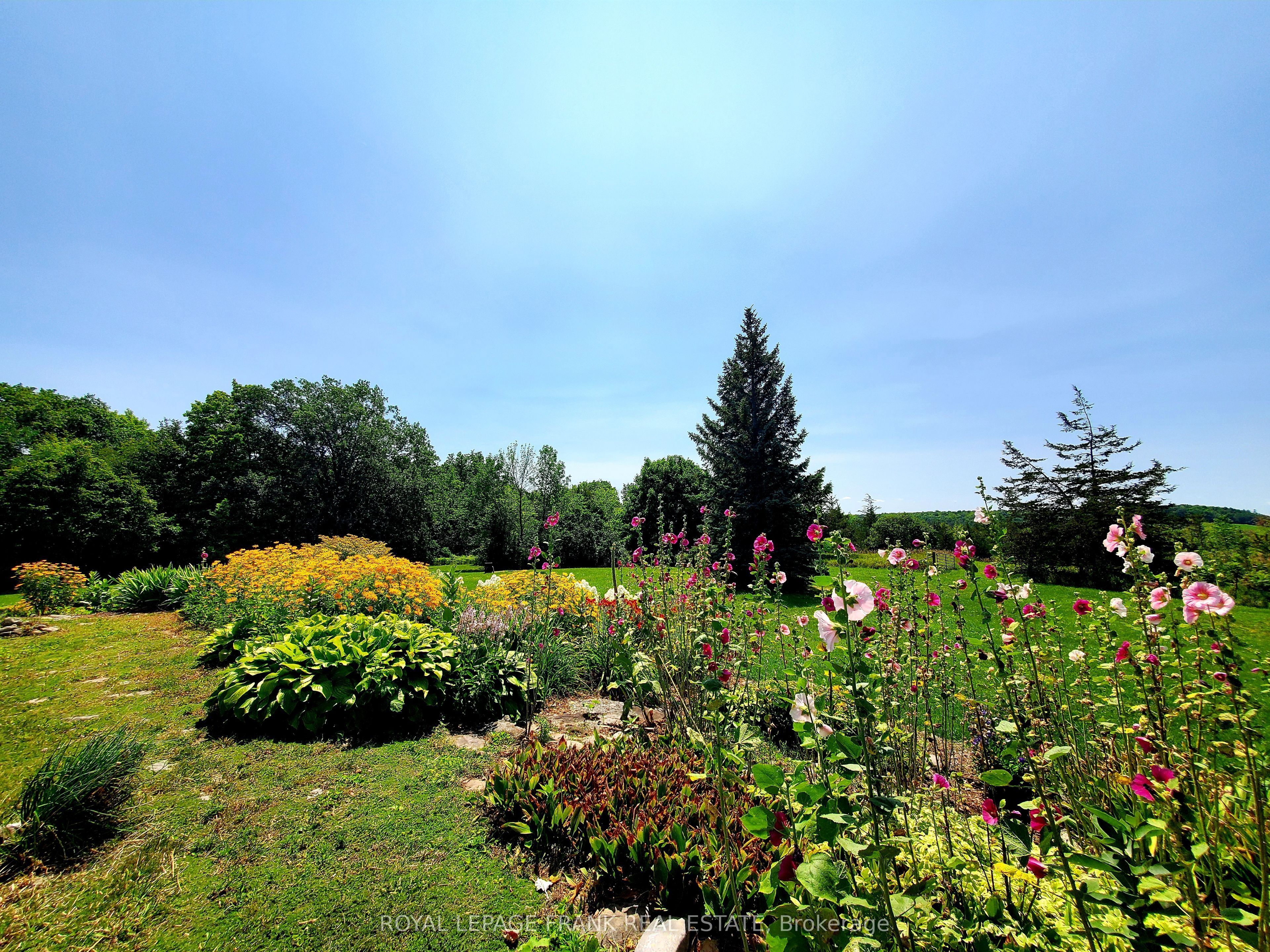 3071 5th Line E Property Photo 41