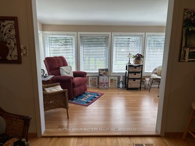 1496 Sydenham Road Property Photo 12